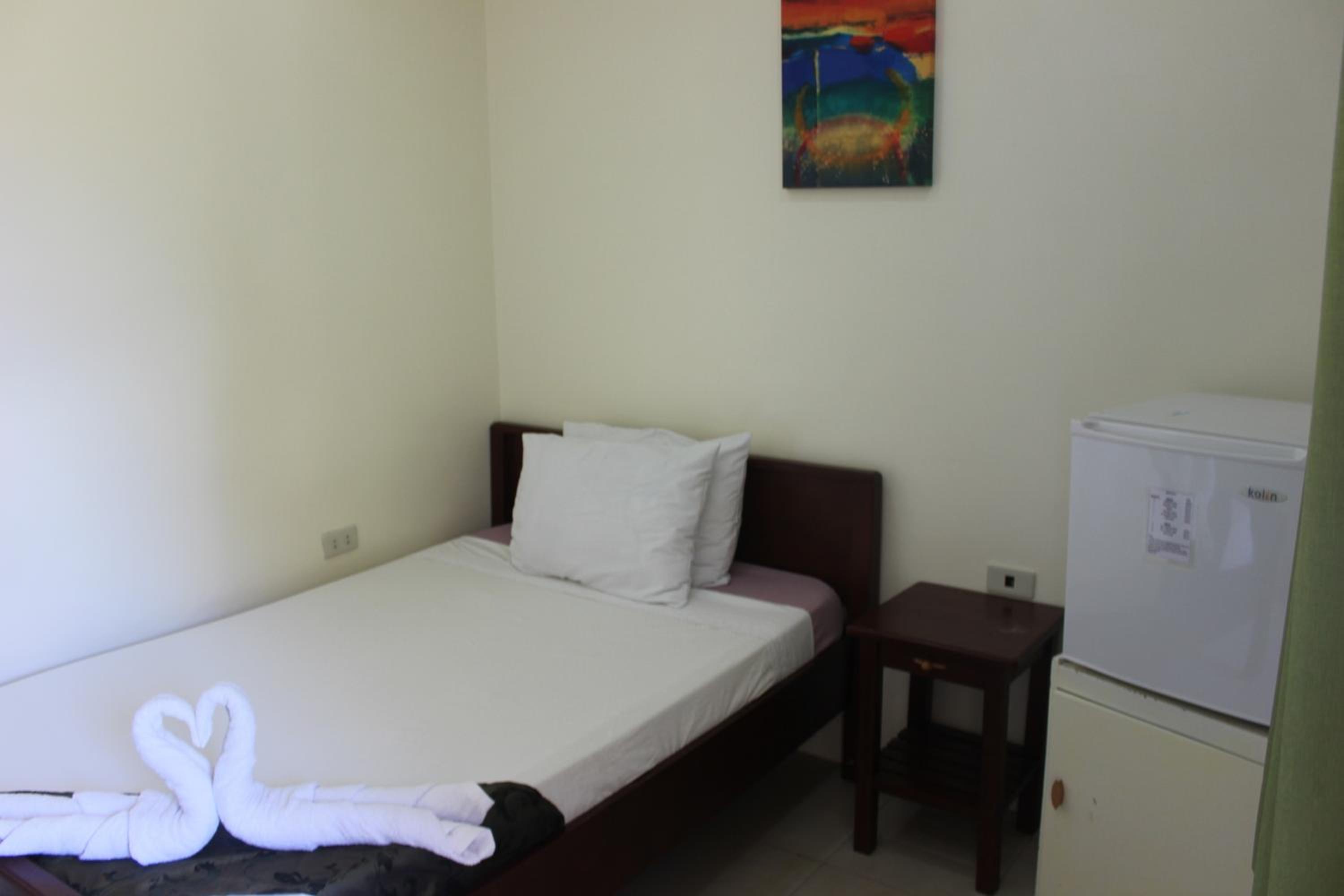 Blue Lagoon Inn & Suites