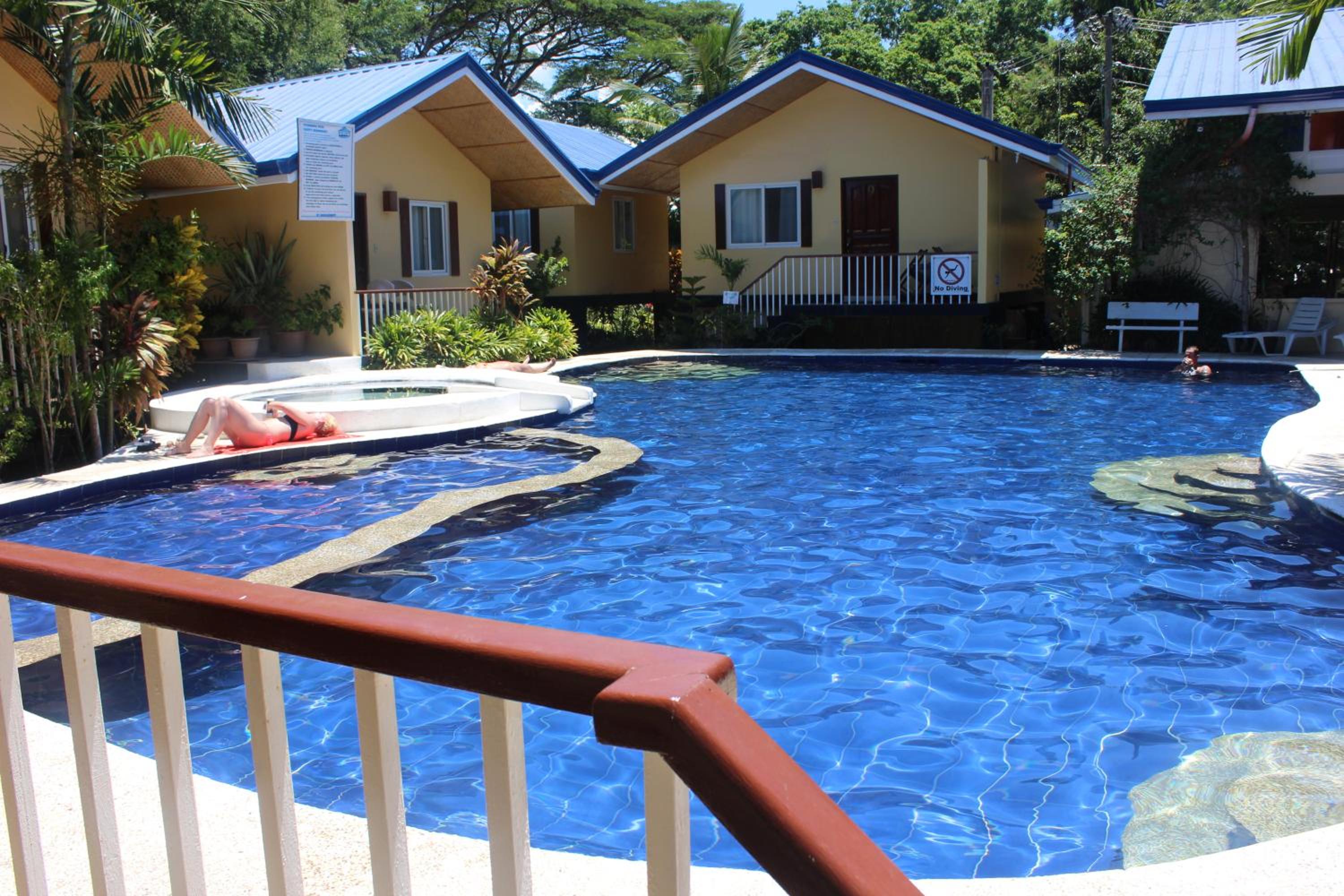 Blue Lagoon Inn & Suites