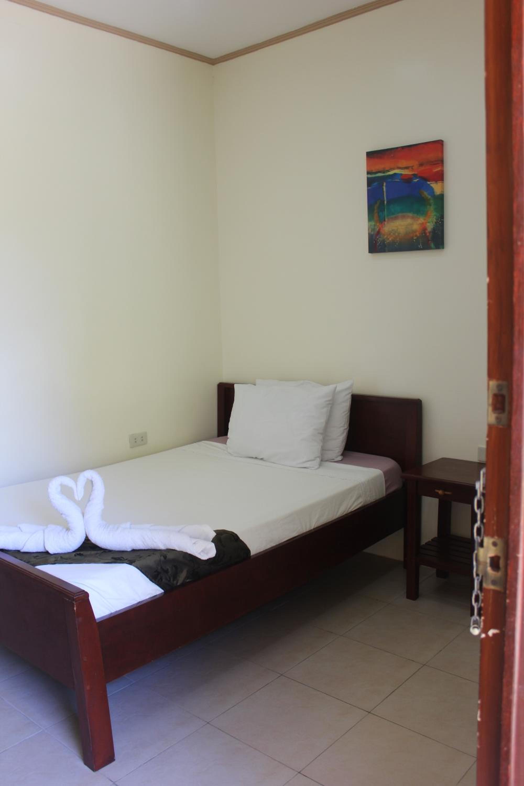 Blue Lagoon Inn & Suites