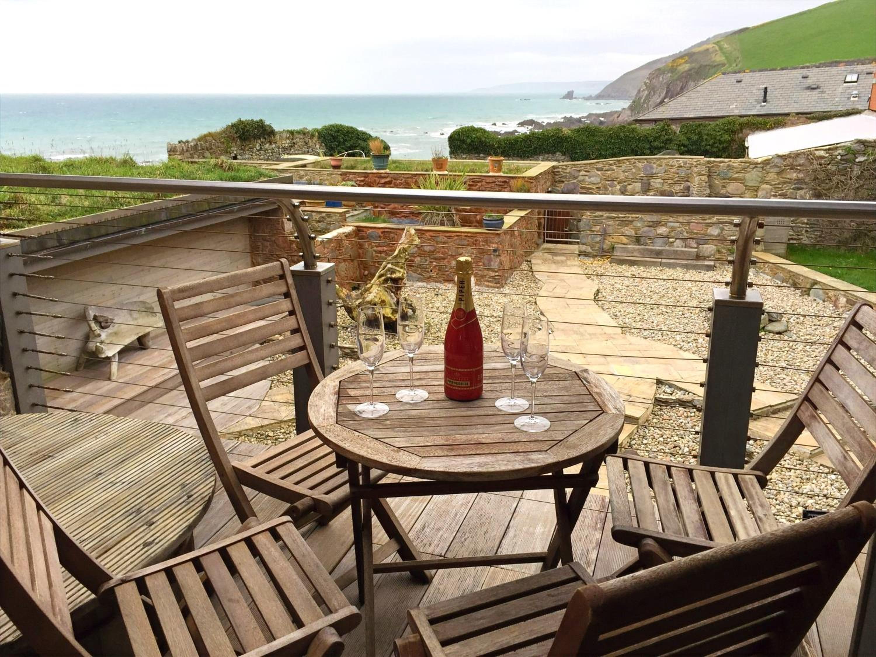 The Fish Cellars - Luxury Holiday Cottage view 4