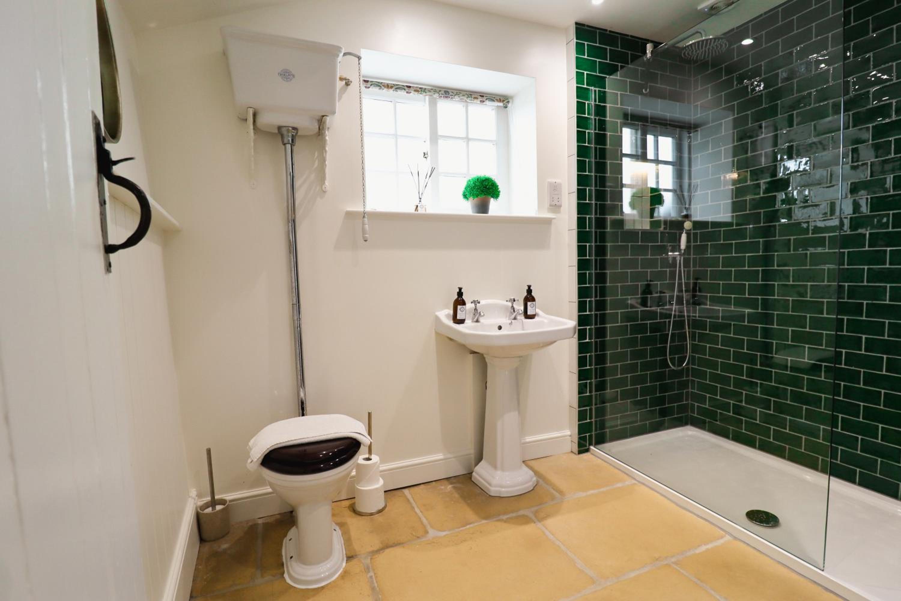 The Little Chantry - Hot Tub, Riverside, Pet Friendly view 5