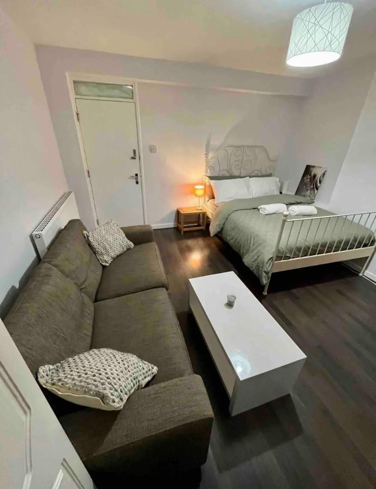 Karen House R2