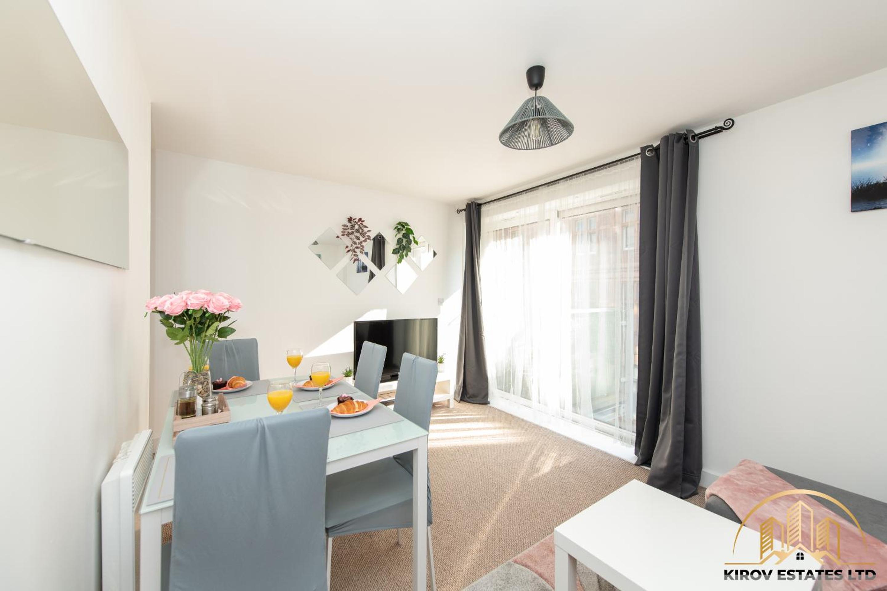 Aphrodite Apartment - The Lust of Town view 4