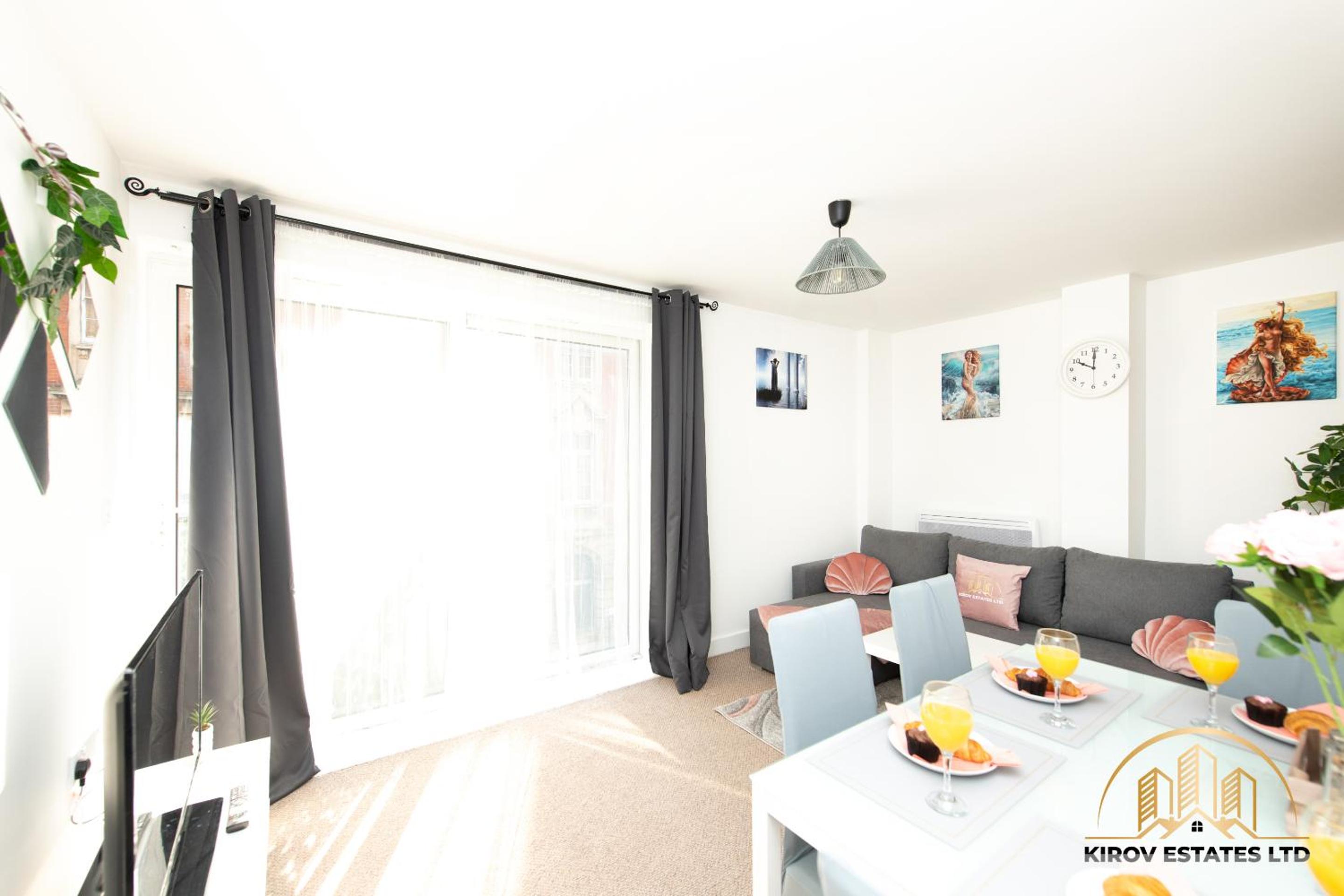 Aphrodite Apartment - The Lust of Town view 5