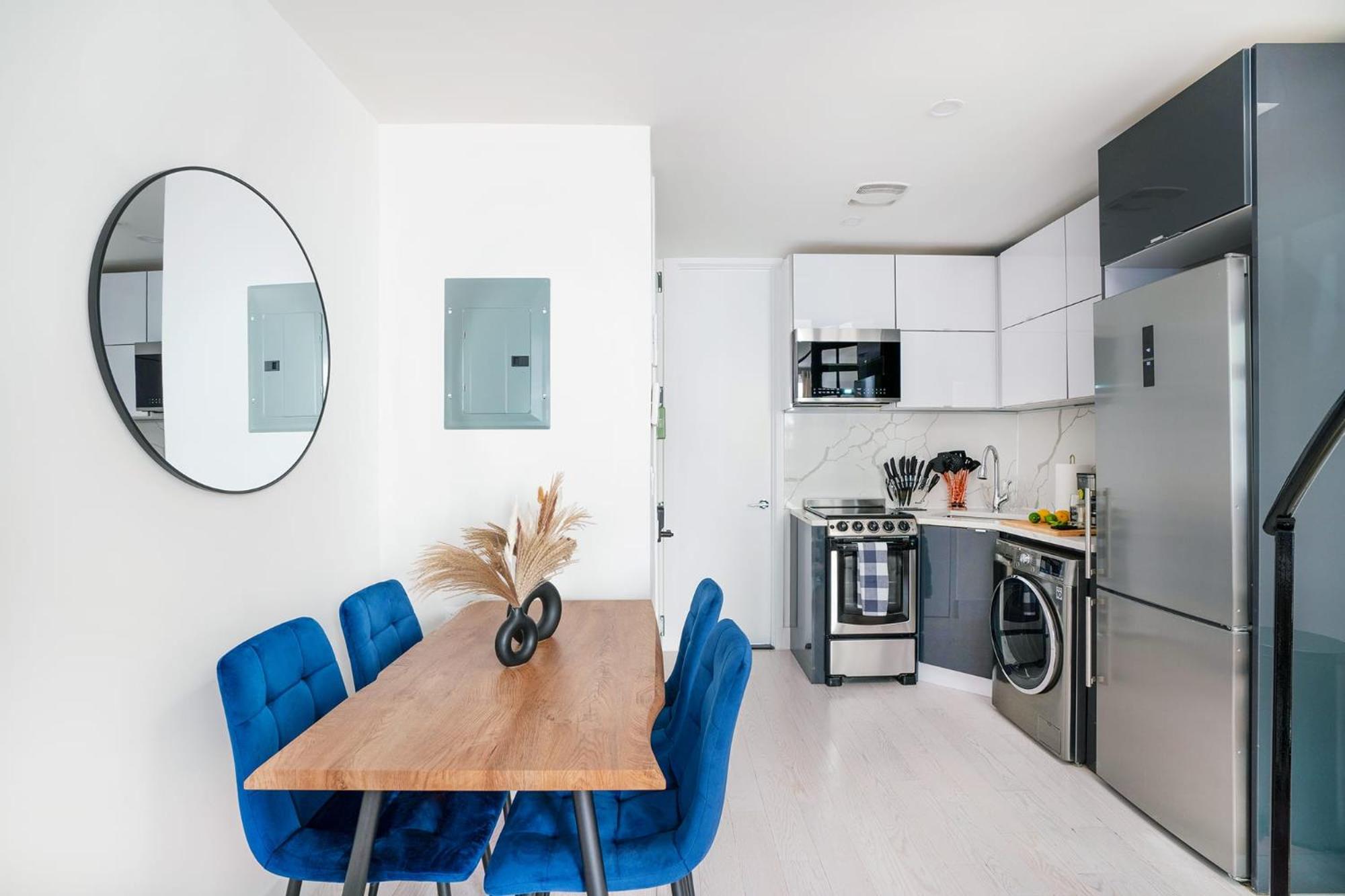 78-4A 2BR Duplex with a Balcony Prime UES