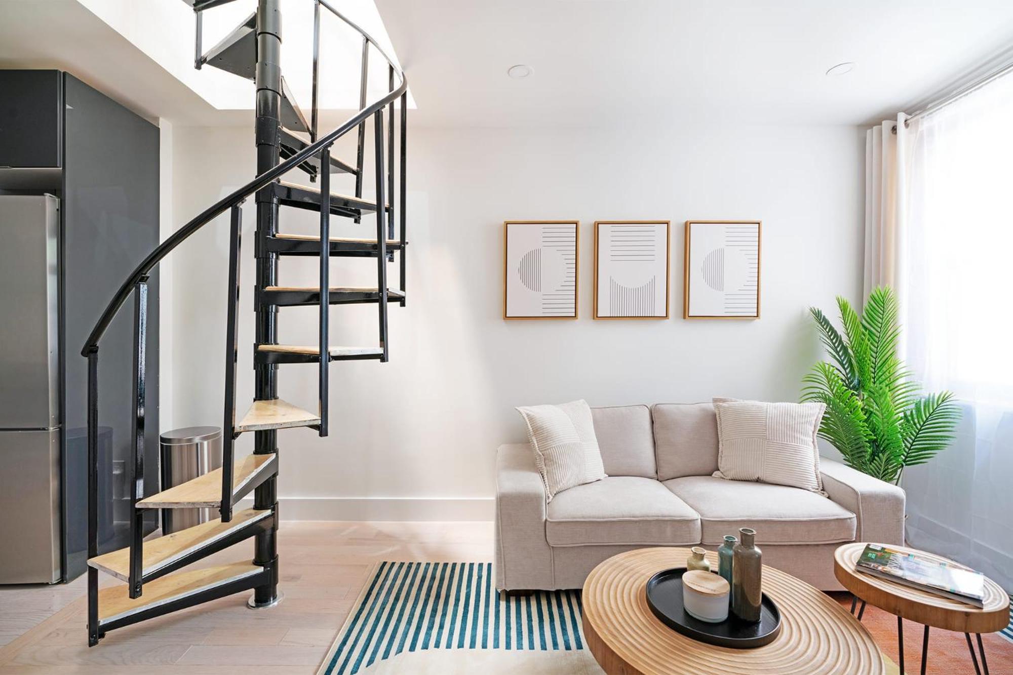 78-4A 2BR Duplex with a Balcony Prime UES