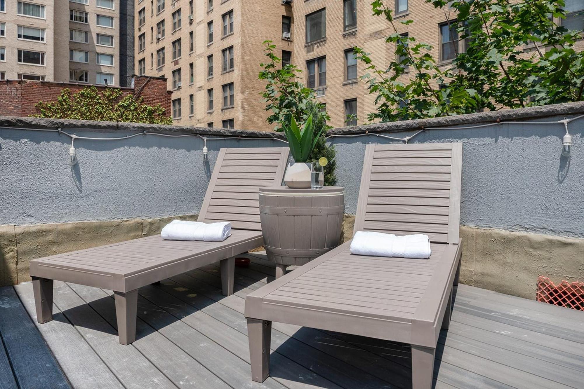 78-4A 2BR Duplex with a Balcony Prime UES