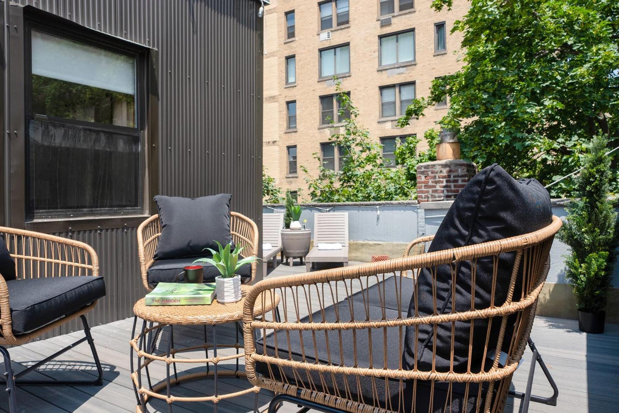 78-4A 2BR Duplex with a Balcony Prime UES