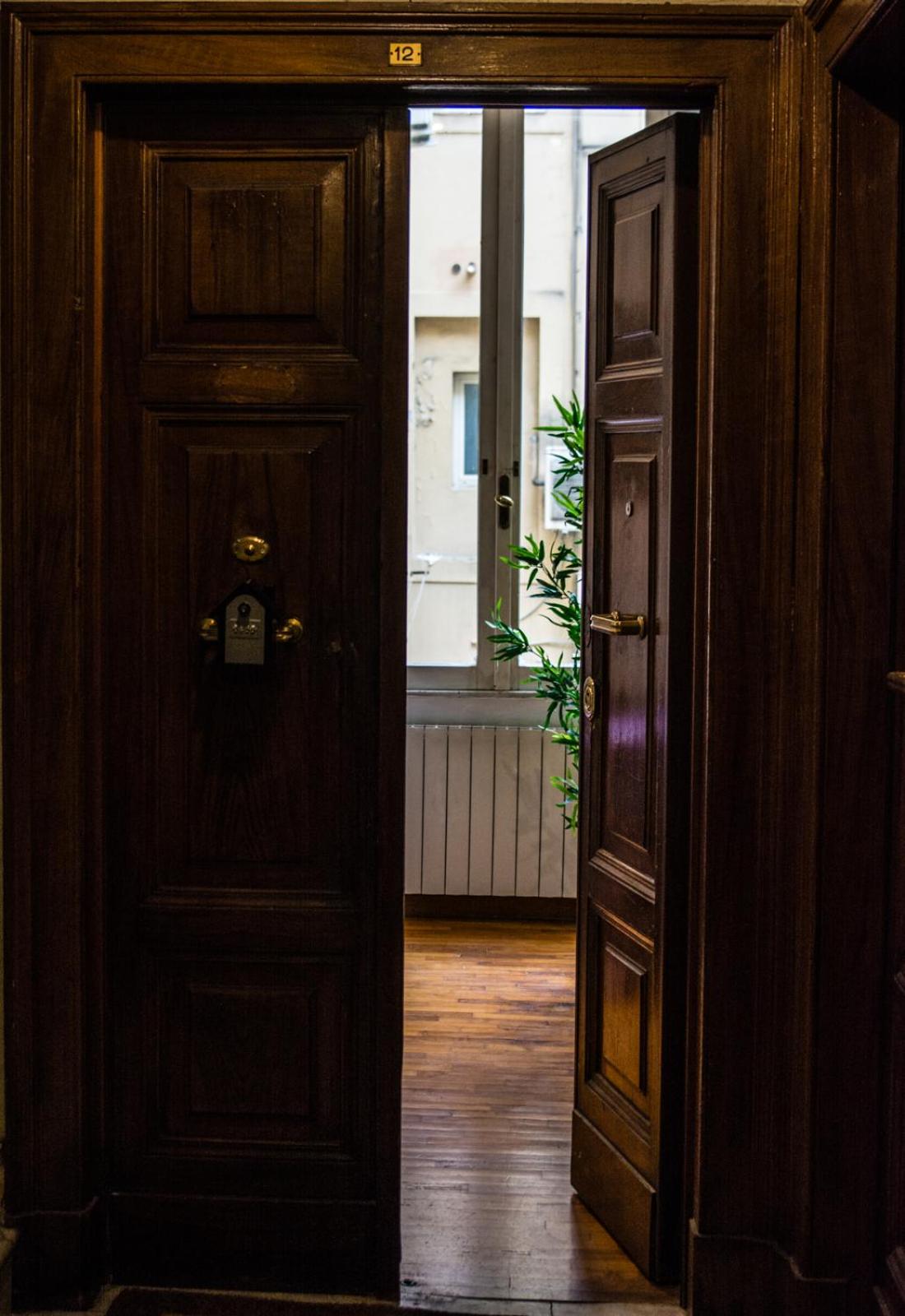 Praty Rooms