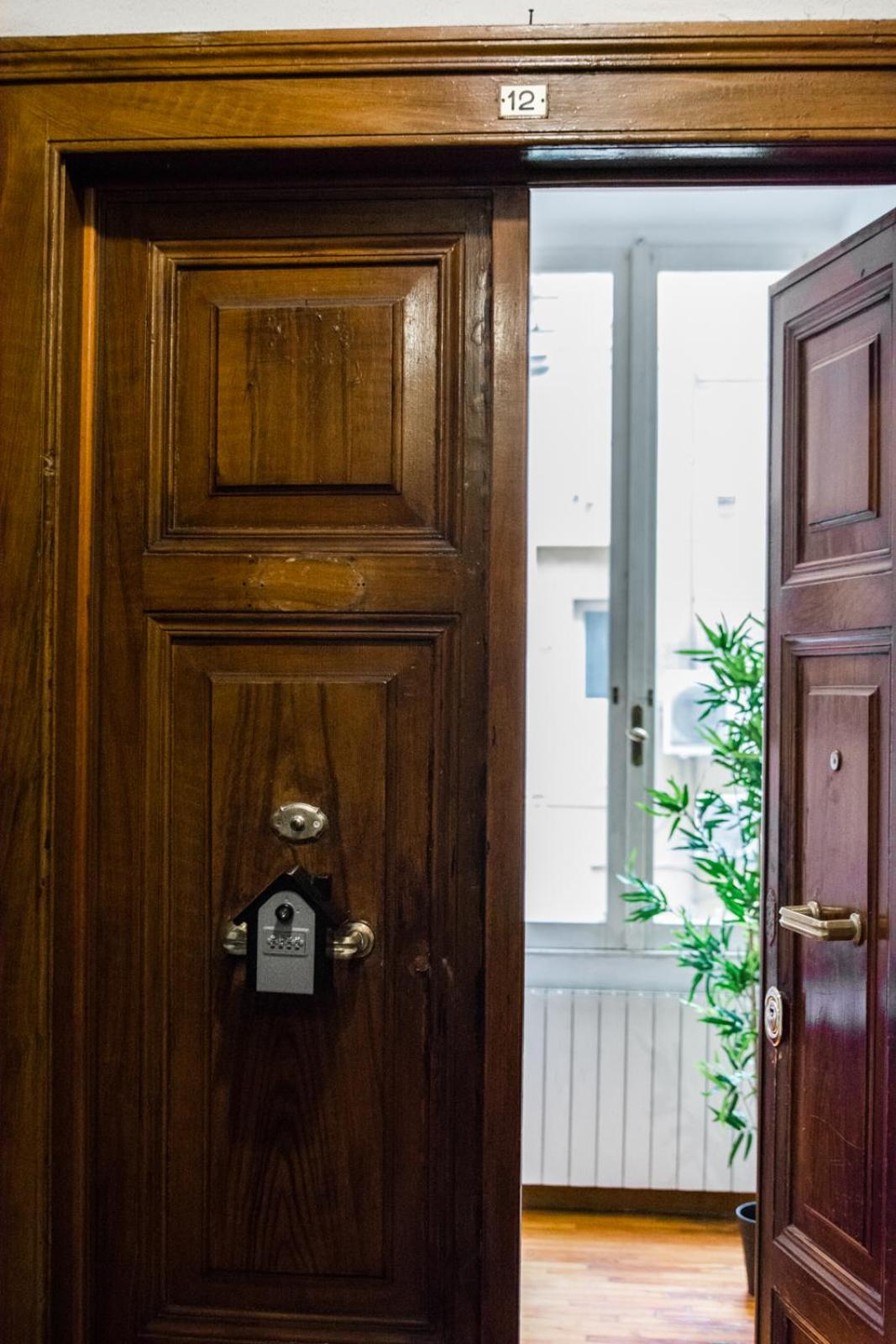 Praty Rooms
