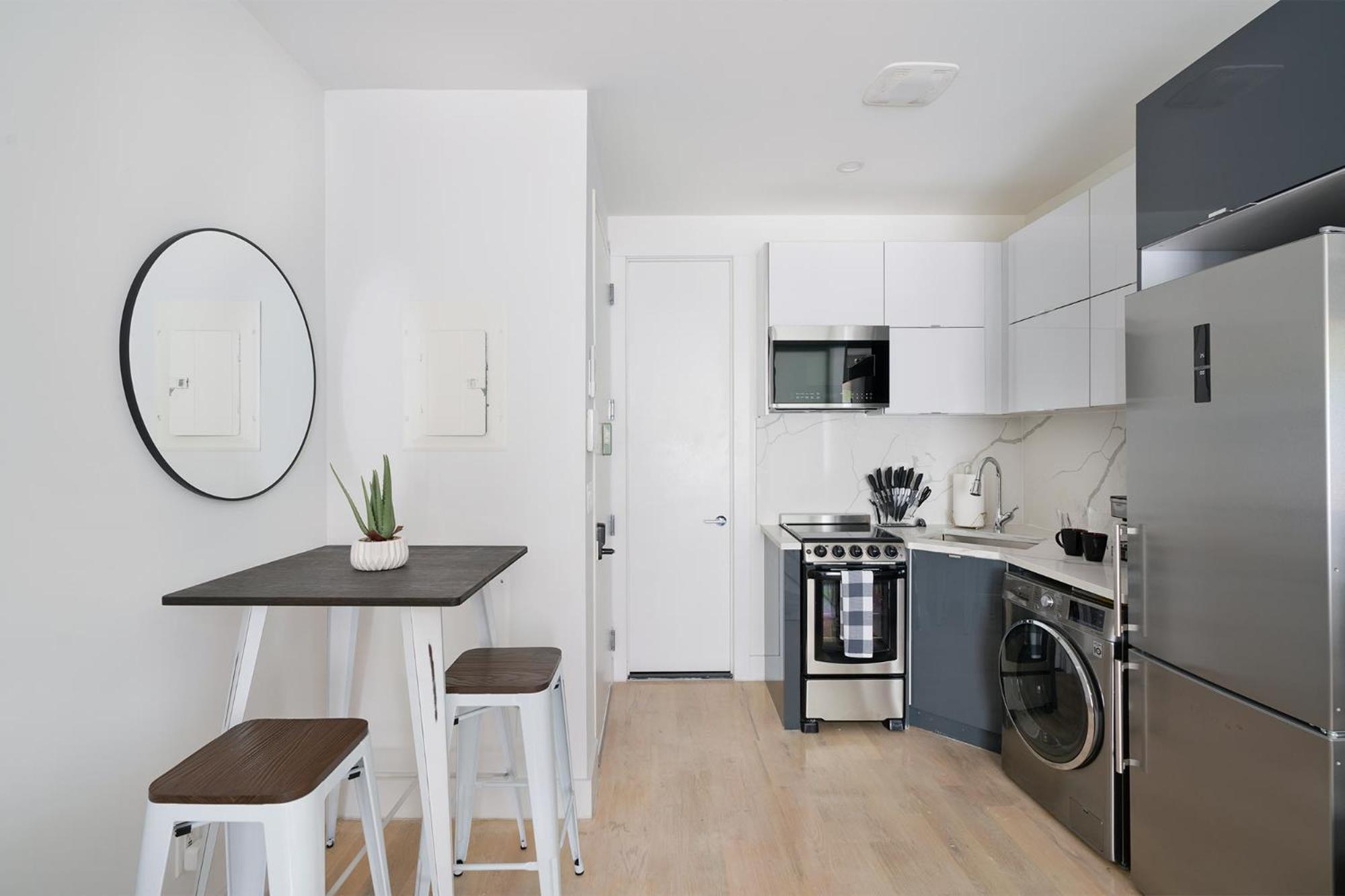 78-3C Newly renovated 1BR WD Walk 2 Central Park