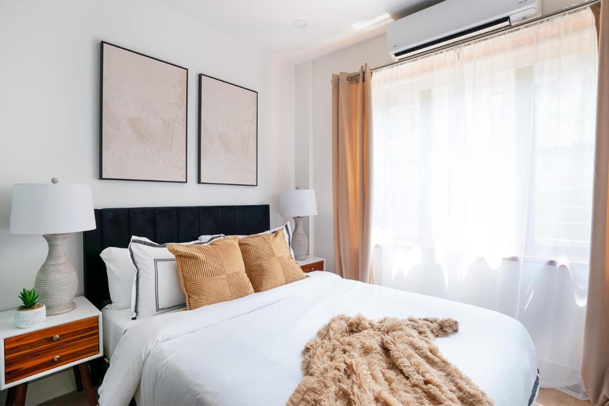 78-3C Newly renovated 1BR WD Walk 2 Central Park
