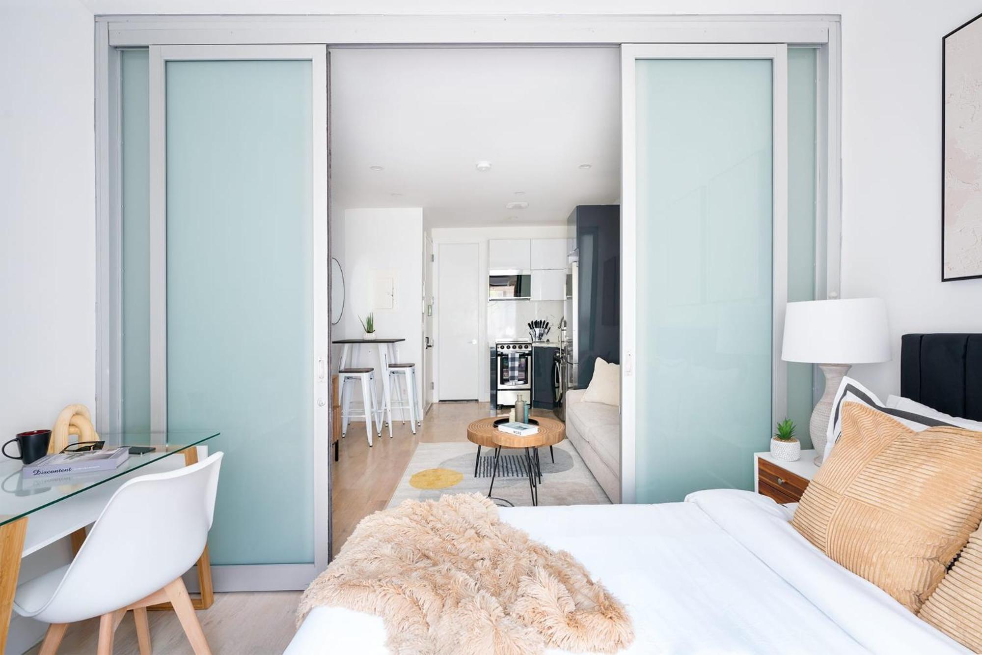 78-3C Newly renovated 1BR WD Walk 2 Central Park
