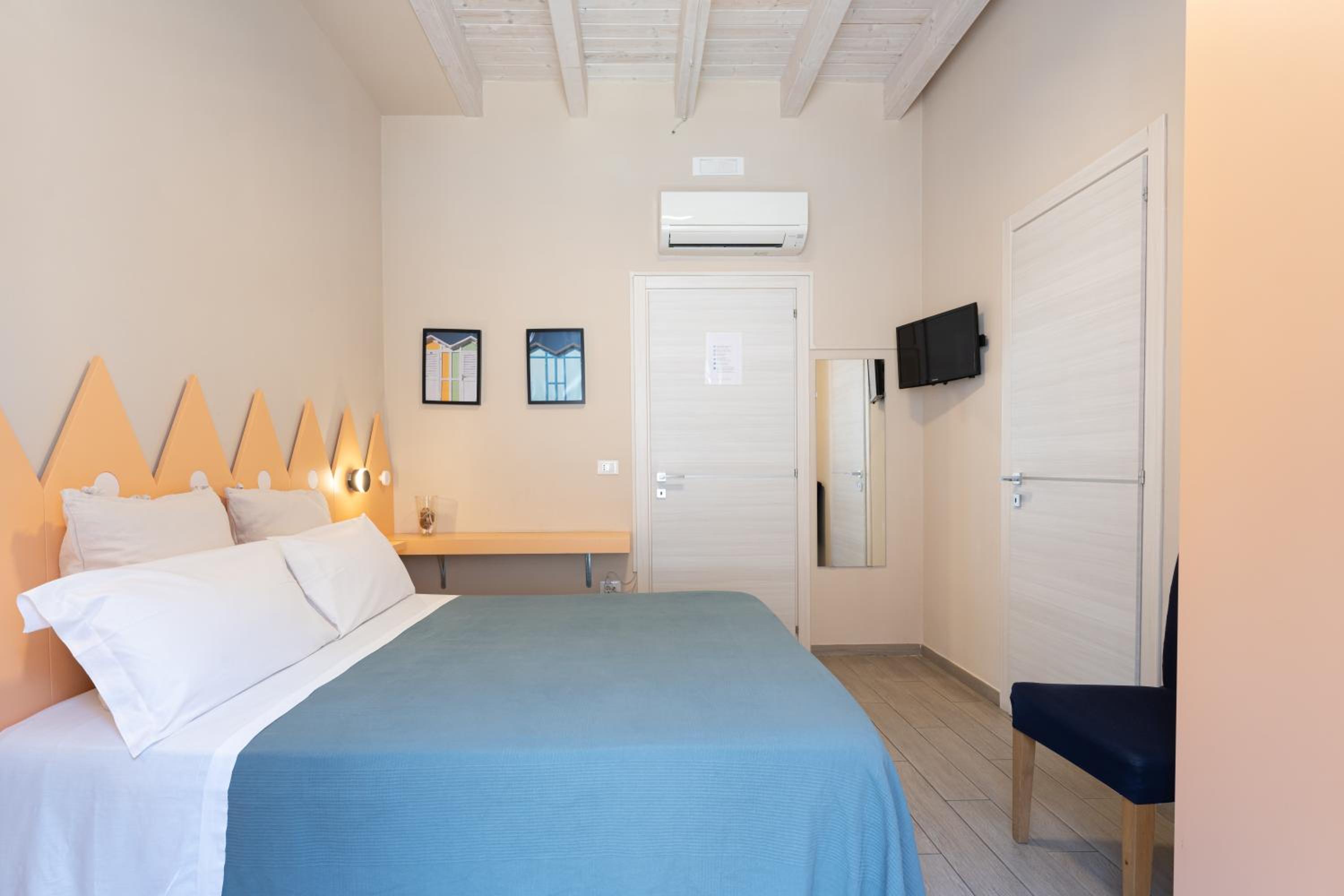 Oceano Rooms view 5