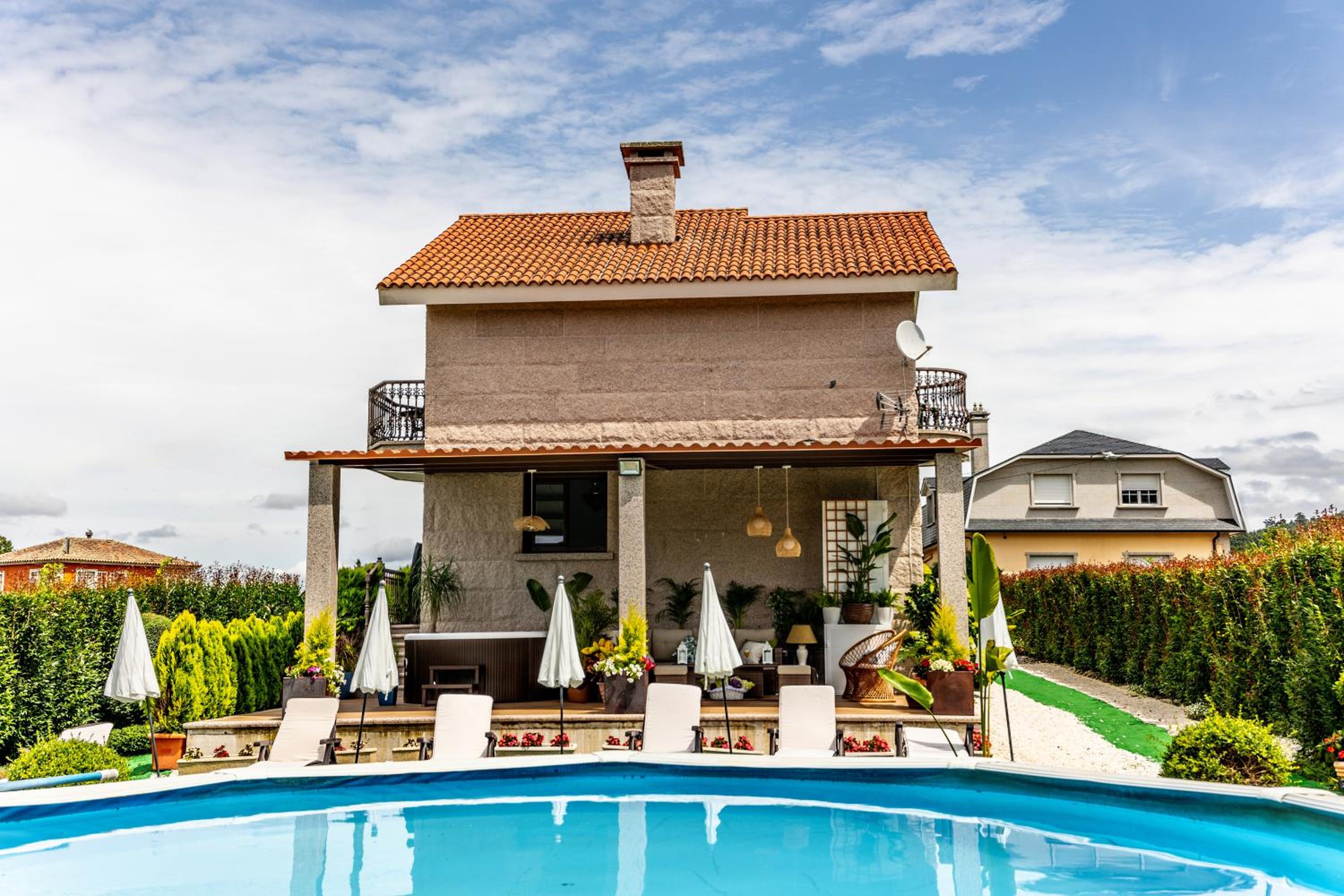 Casa Victoria garden con Jacuzzi y piscina