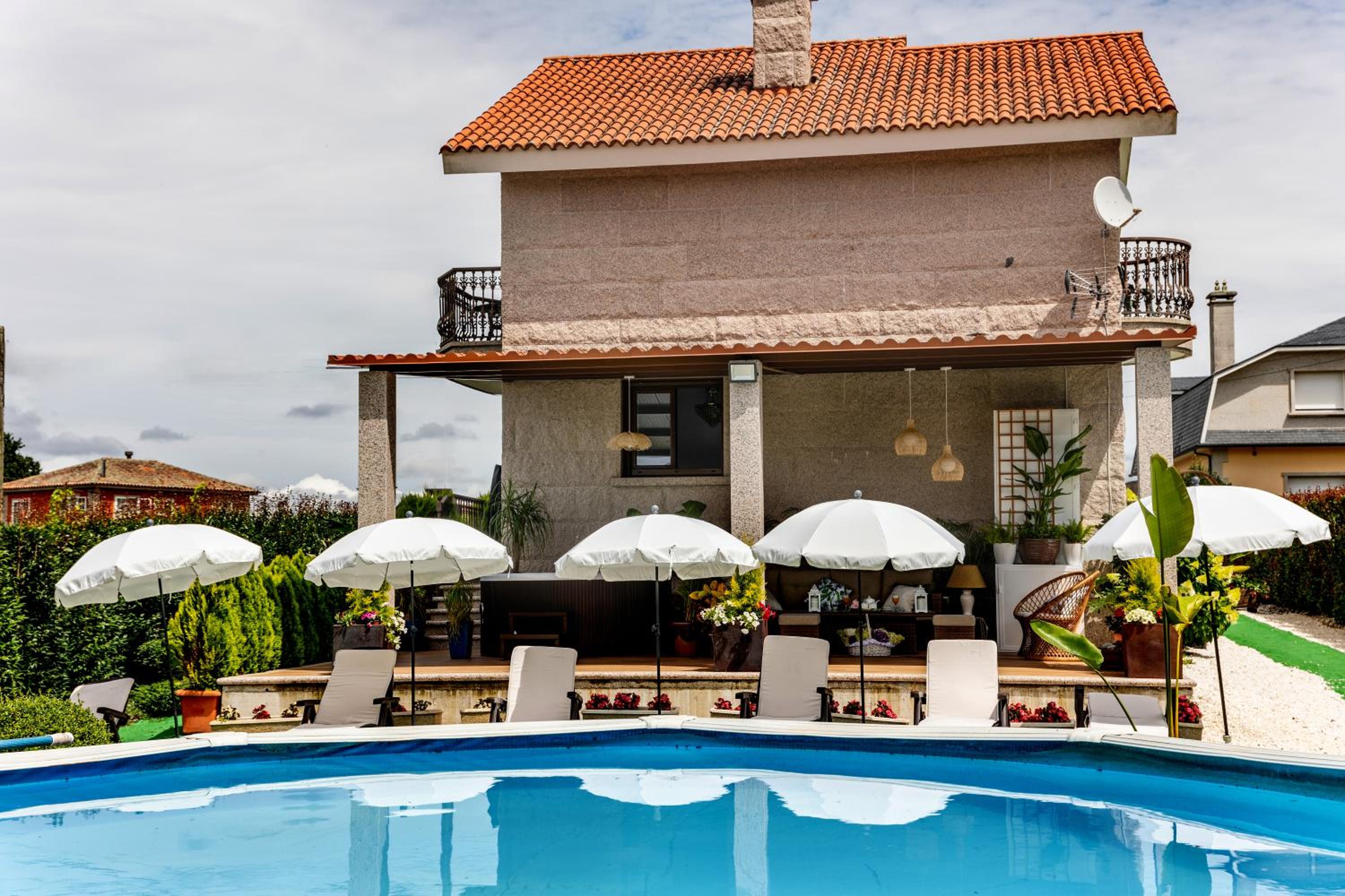 Casa Victoria garden con Jacuzzi y piscina