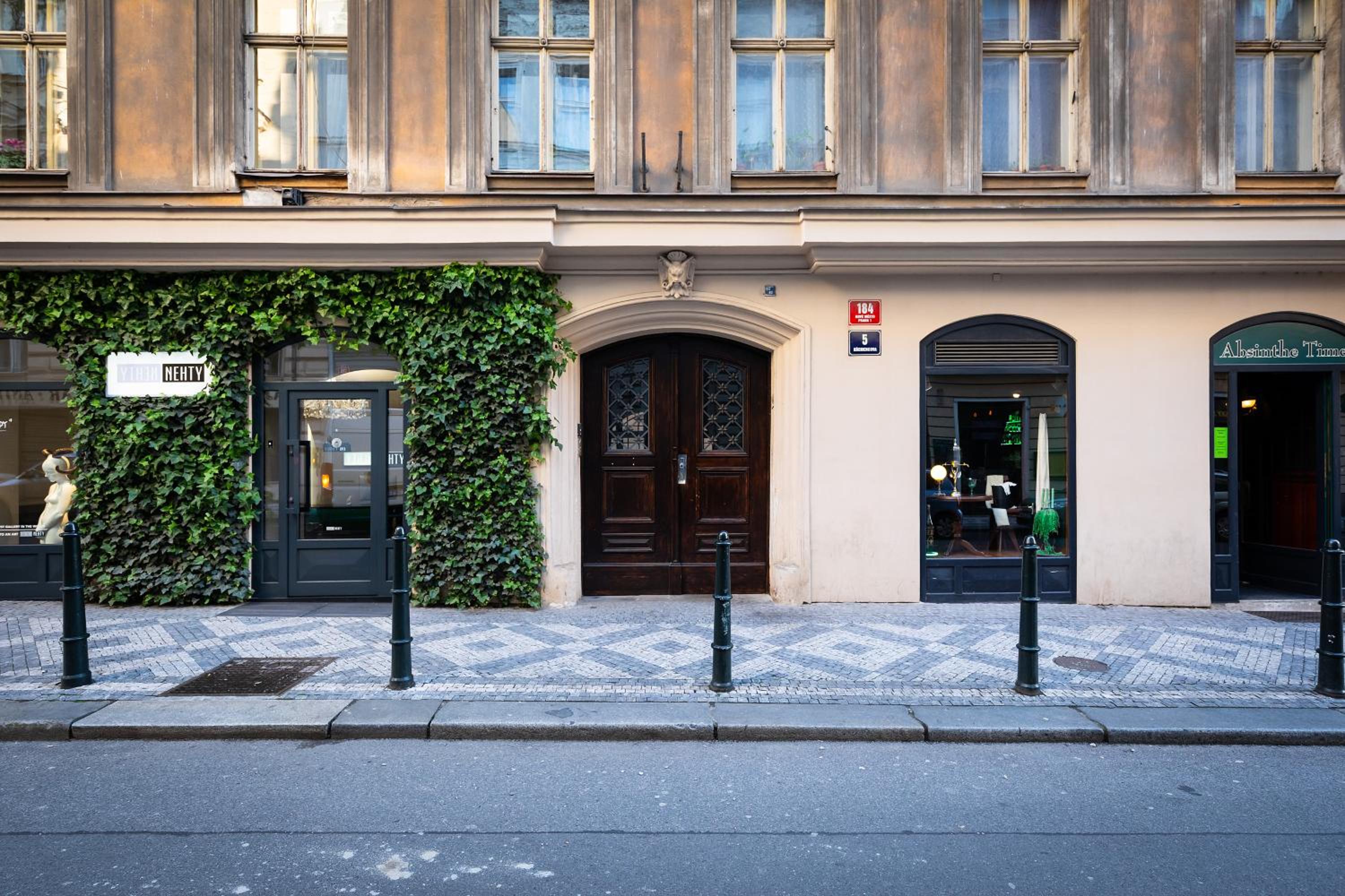 Bohéme Apartments Charle's Square