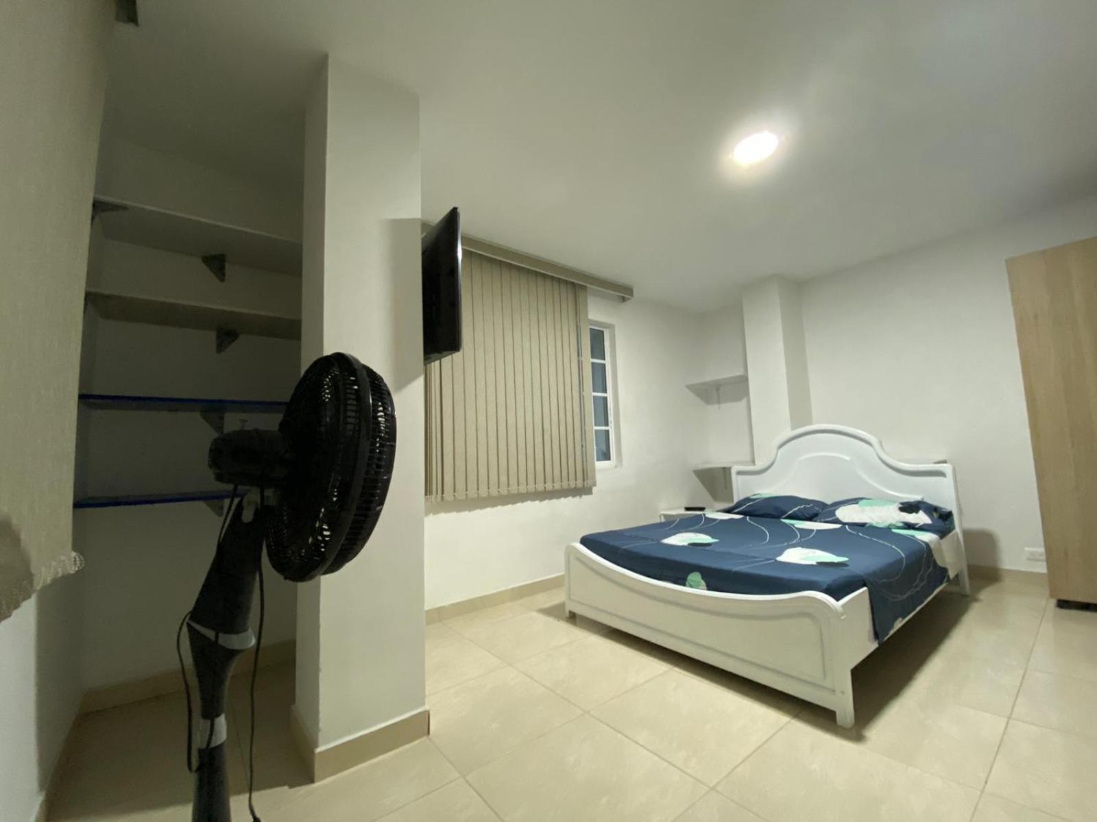 Sensacional Aparta estudio NUEVO en champagnat view 5