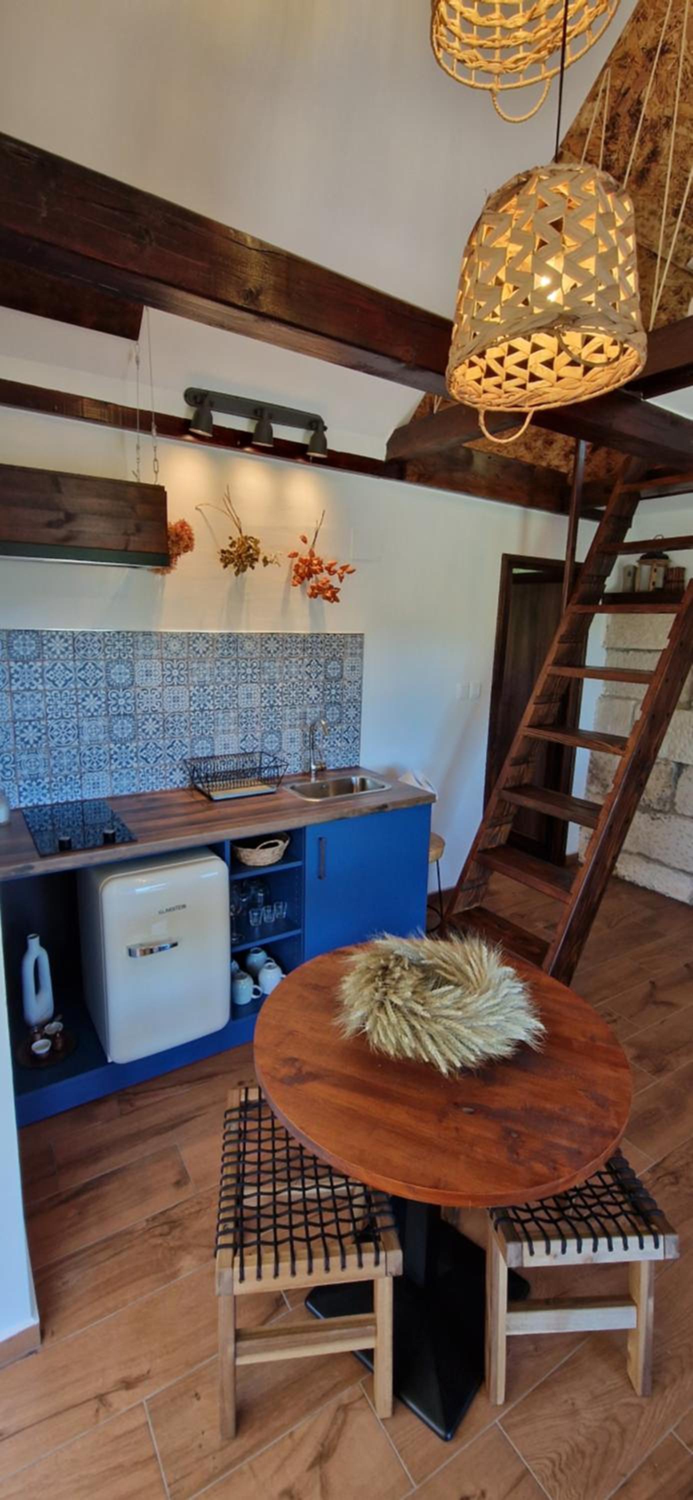 Mini Hill - Tiny House view 5