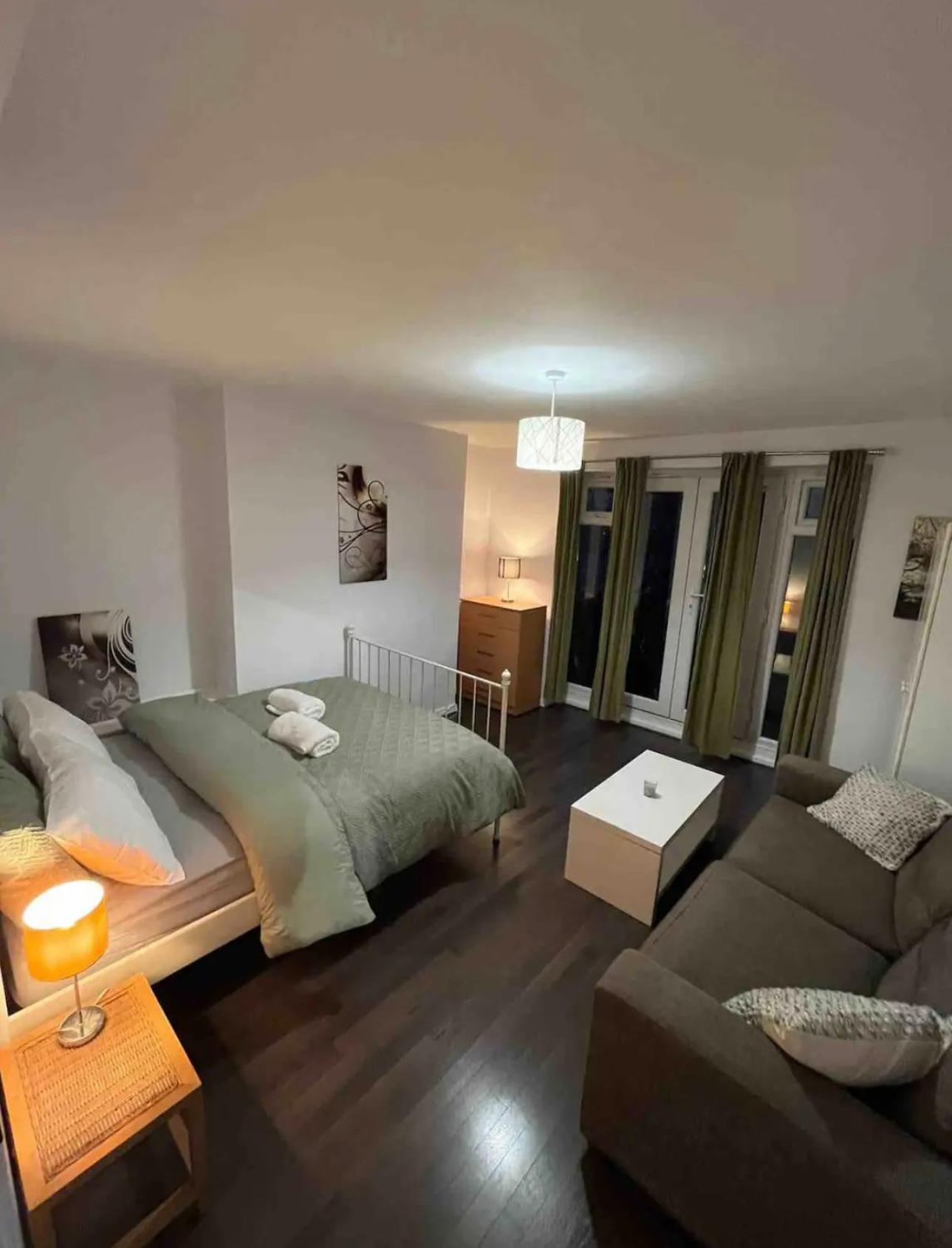 Karen House R2