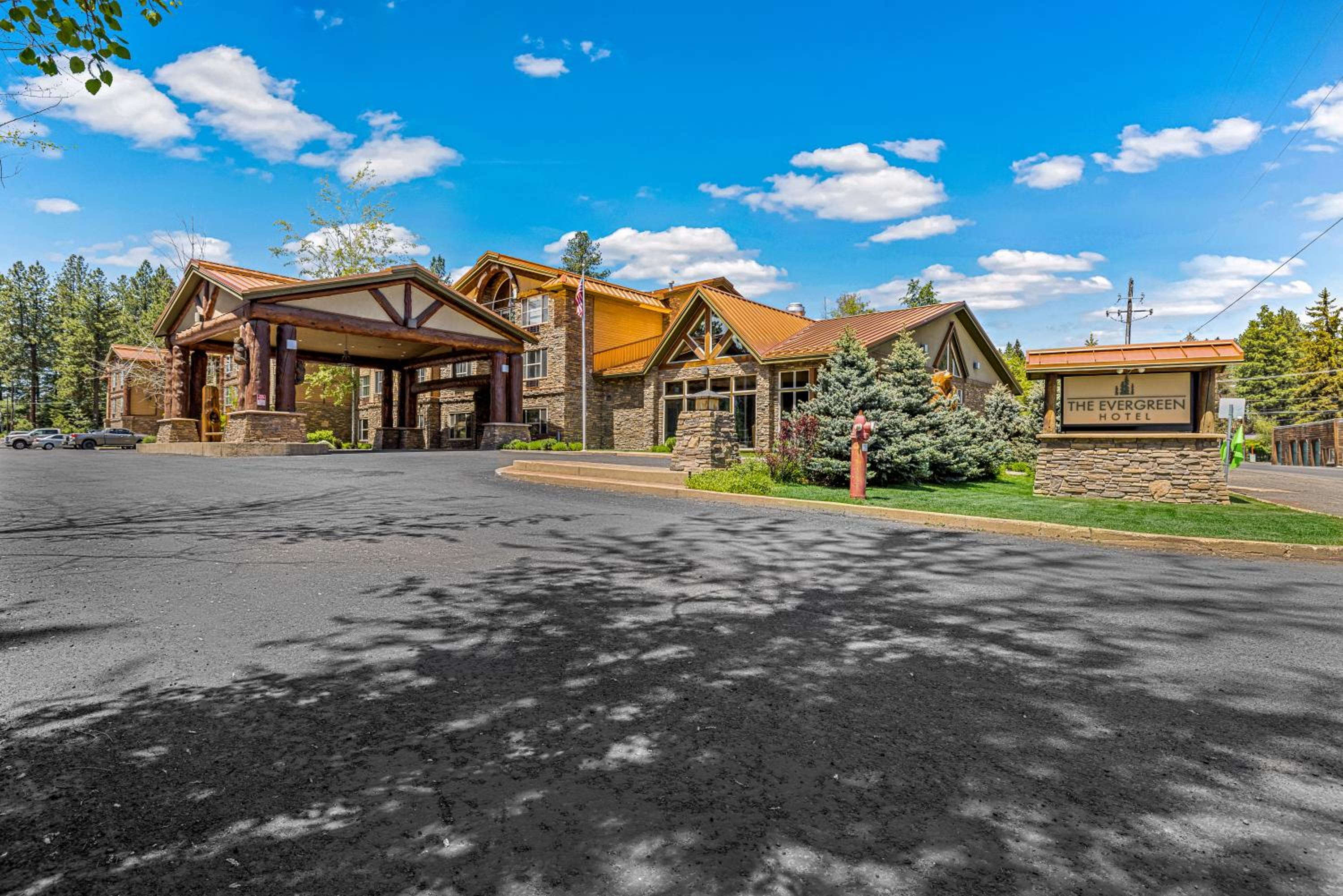 Mccall Vacations - The Evergreen Hotel - Property Image 1