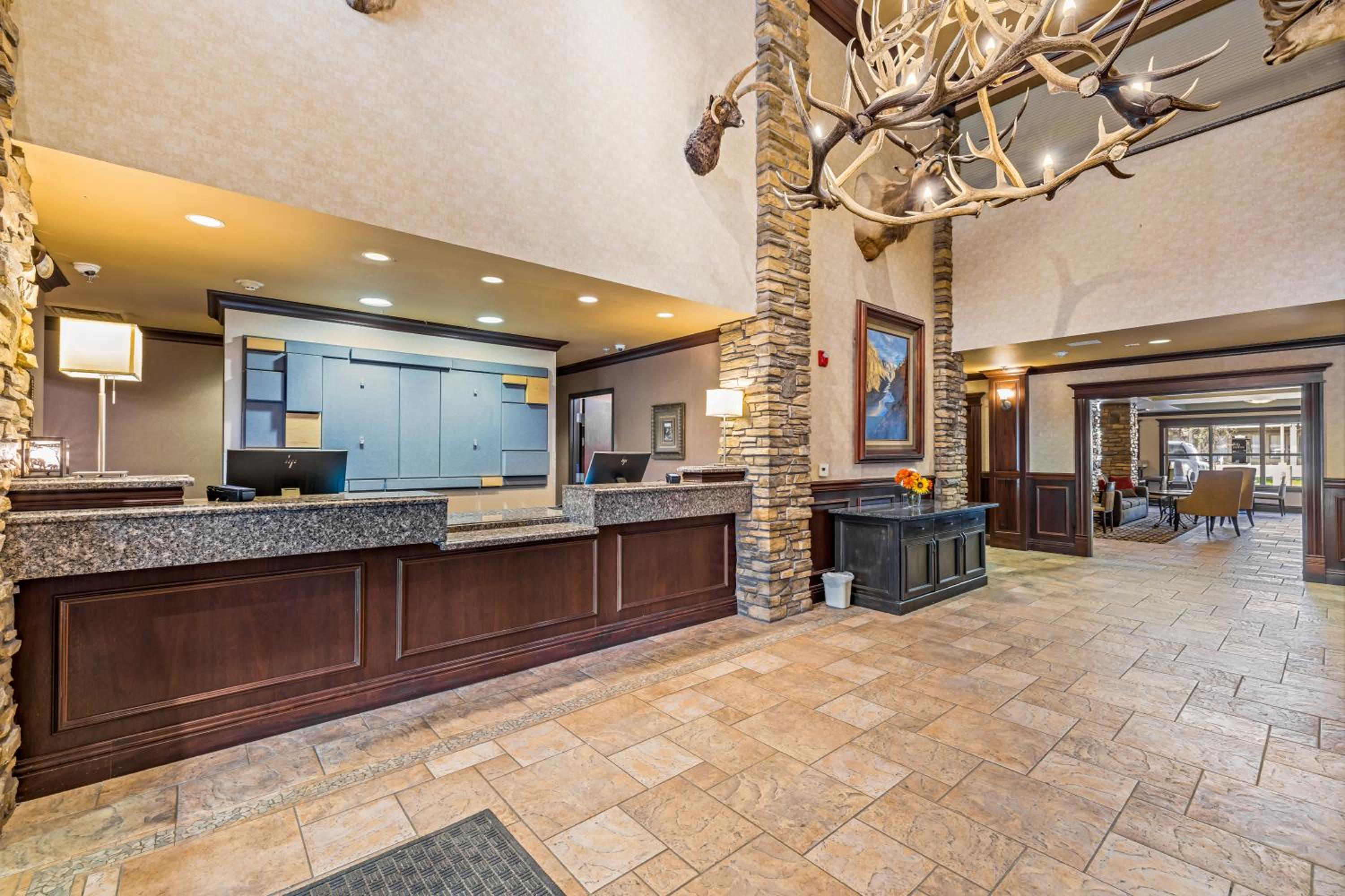 Mccall Vacations - The Evergreen Hotel - Property Image 10