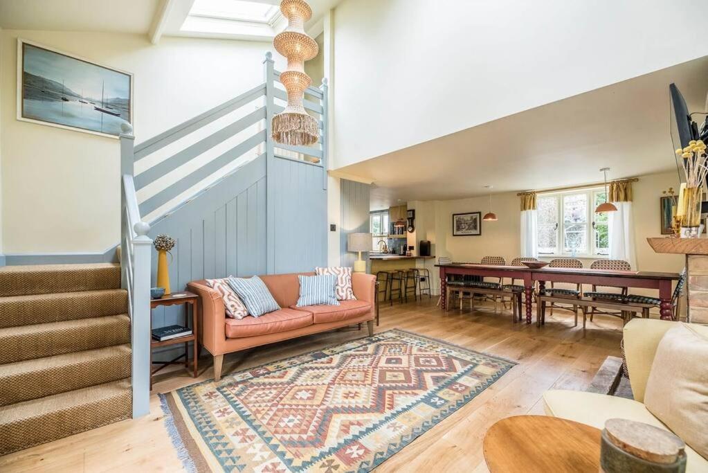 The Old Forge, Great Glemham view 3