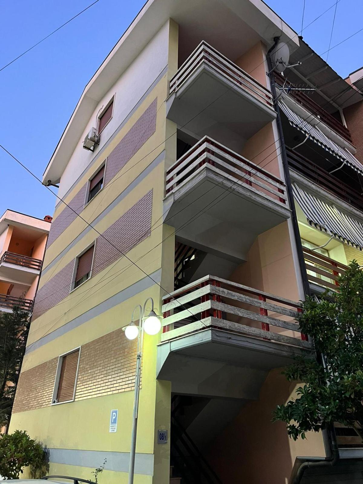 RoAr Apartment