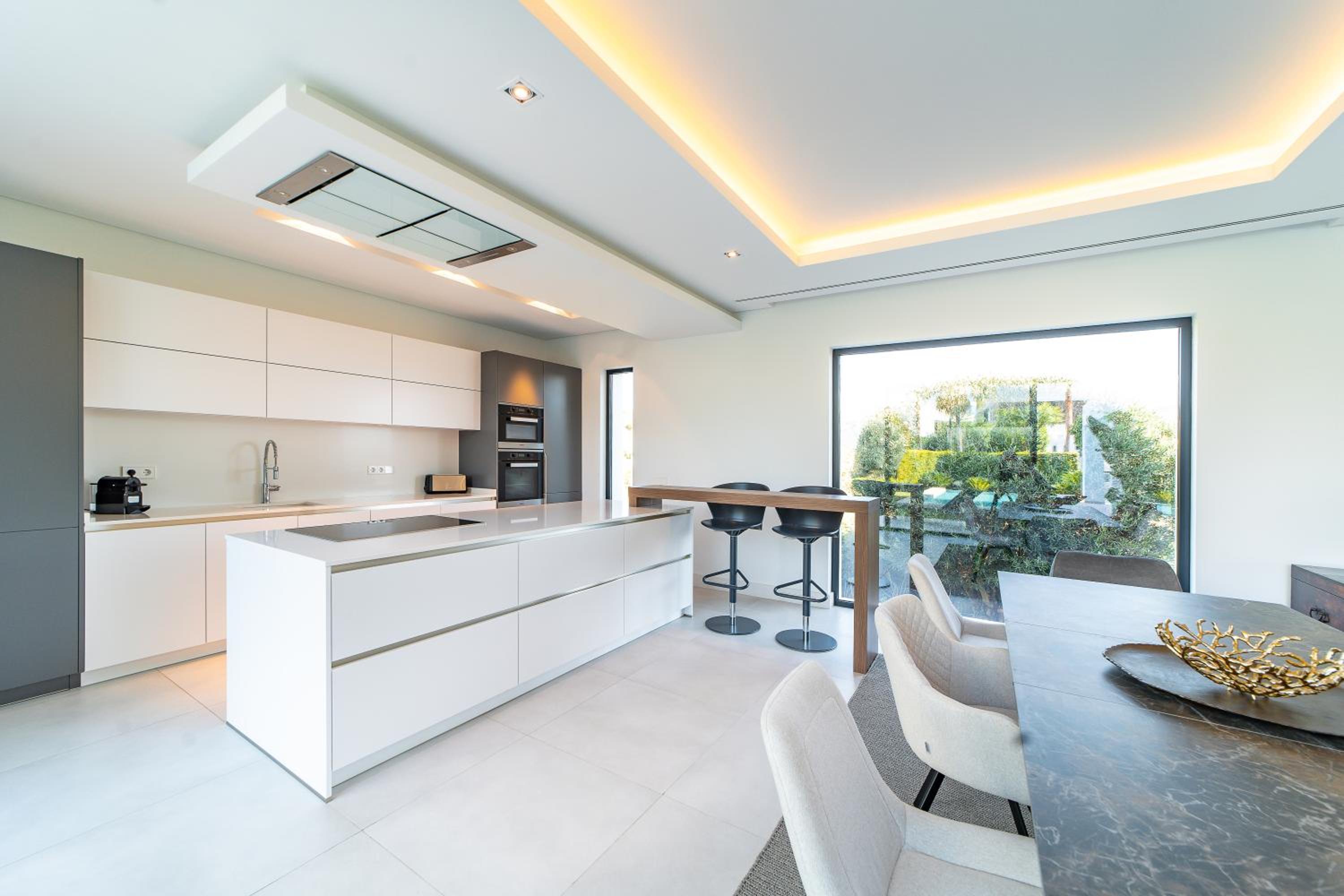 Luxury Villa MBH