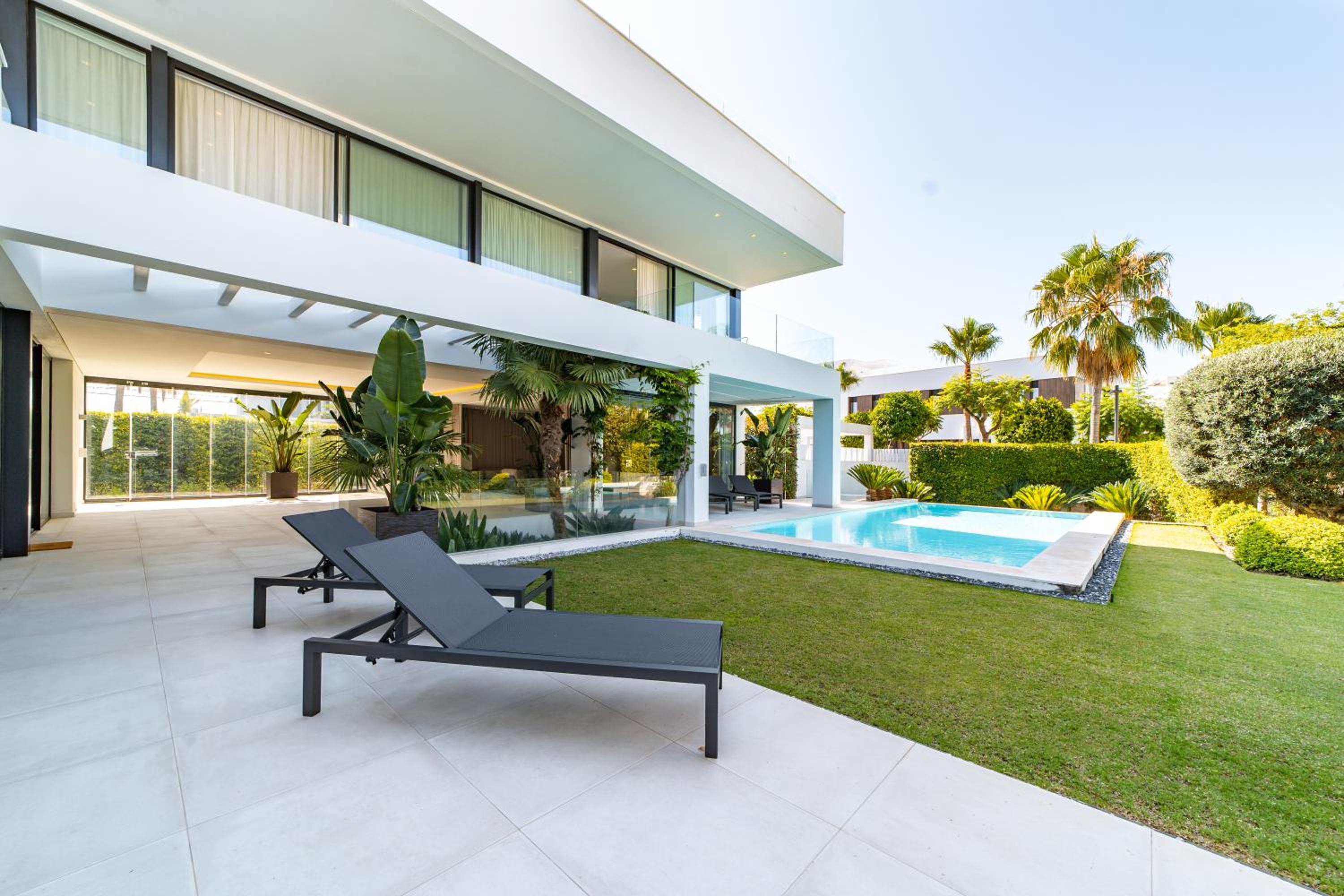 Luxury Villa MBH