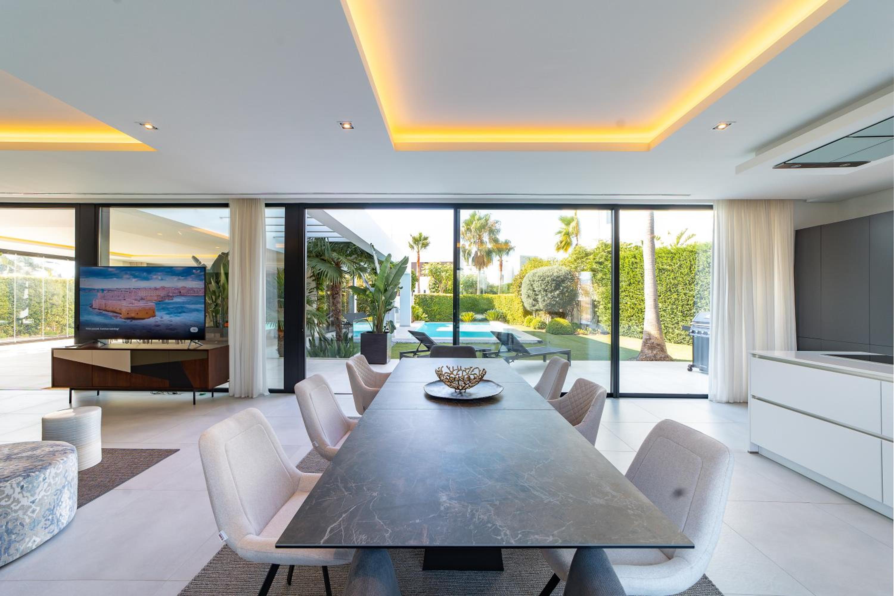 Luxury Villa MBH