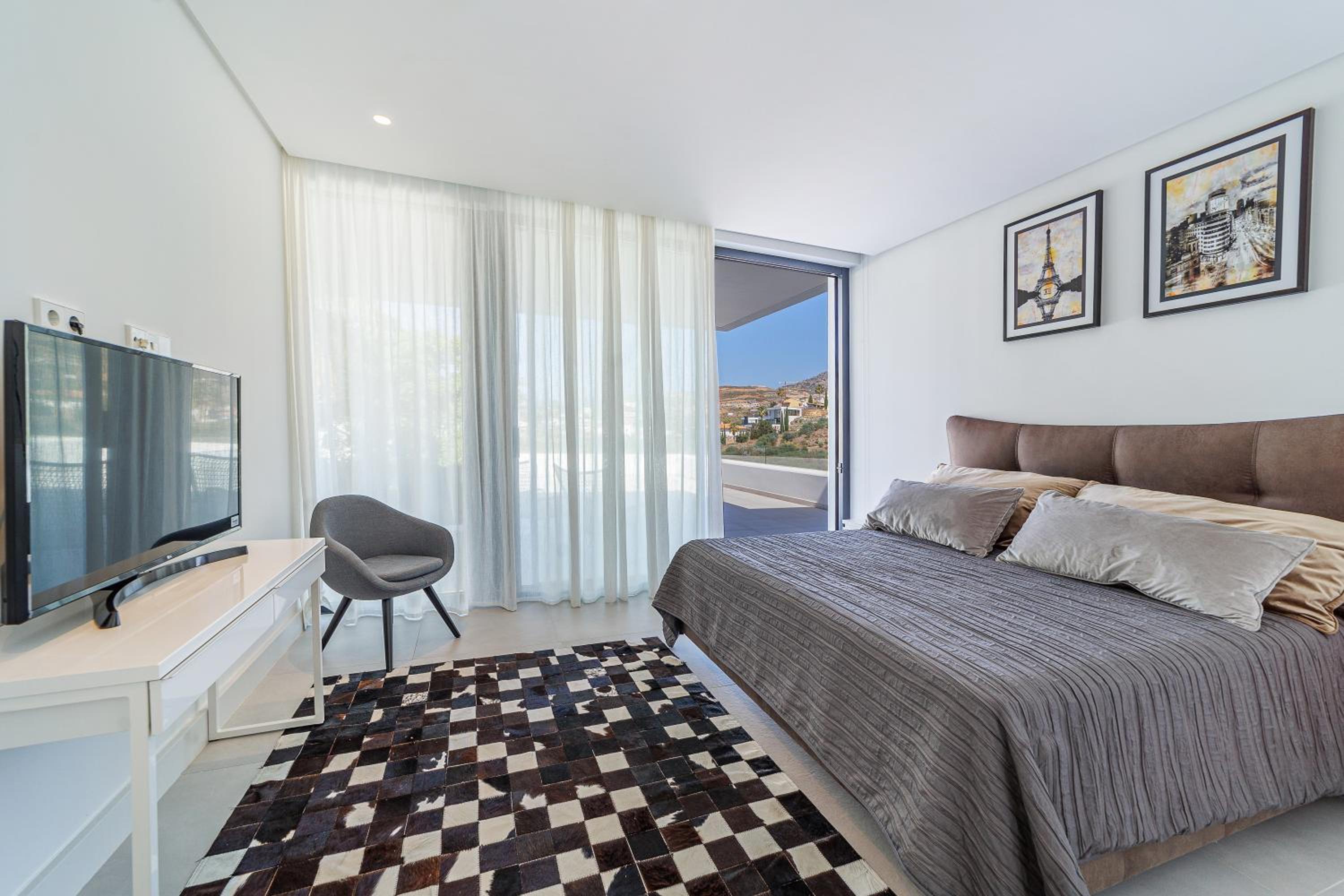 Luxury Villa MBH