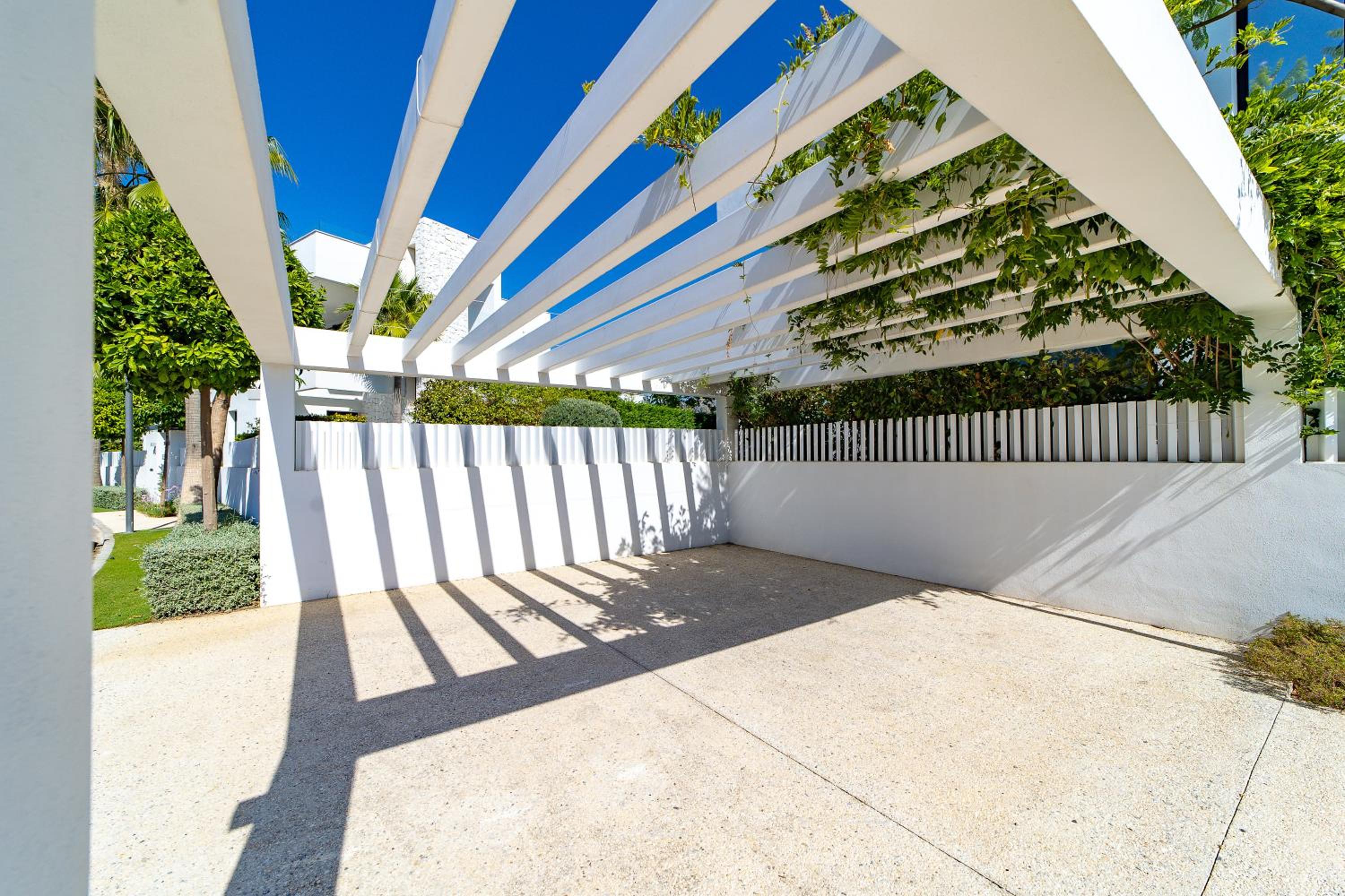Luxury Villa MBH