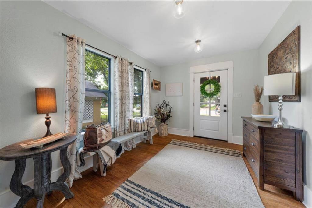 Hotel The Pinewood House - Image 1