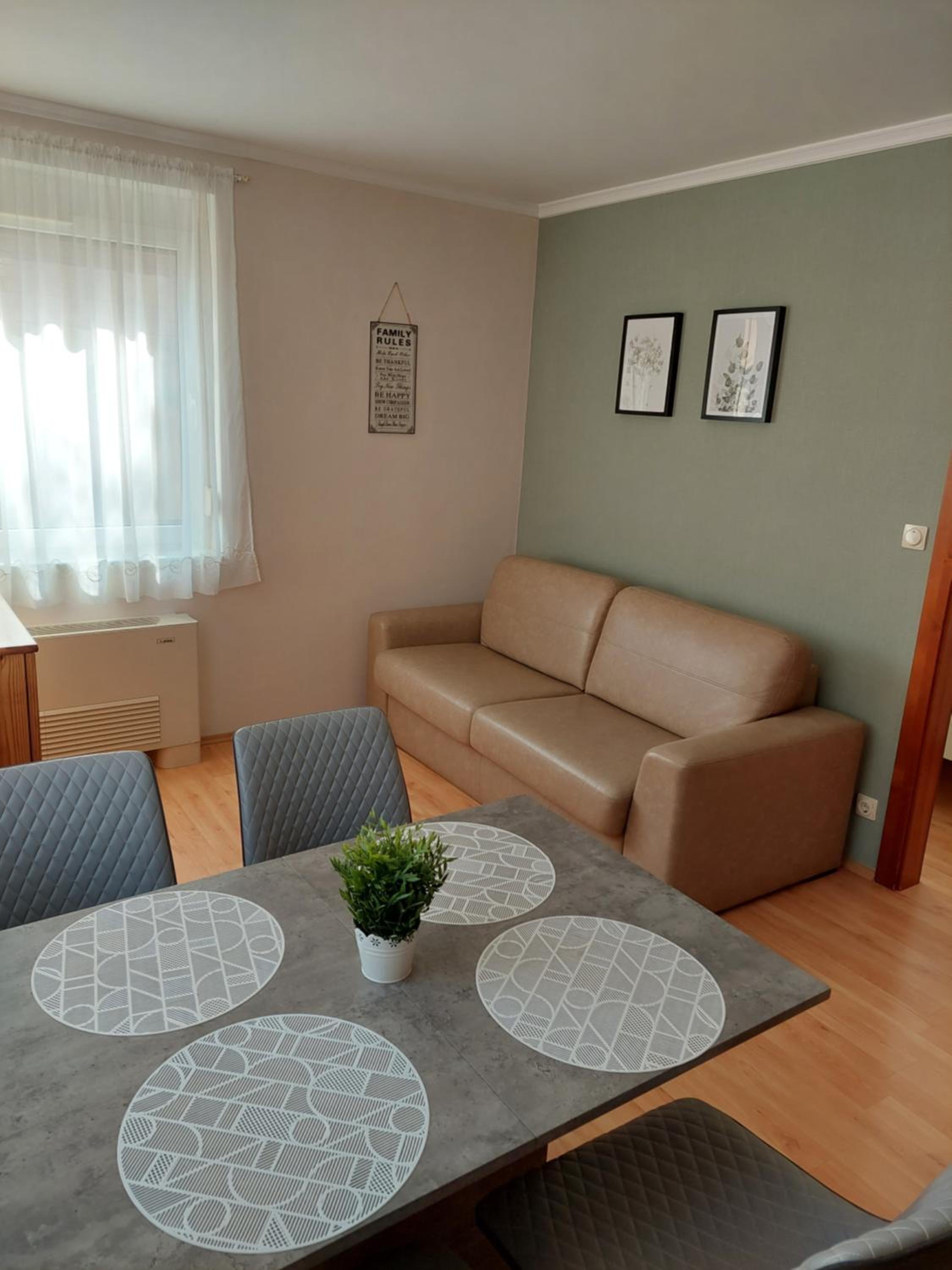 Elek Apartmanház