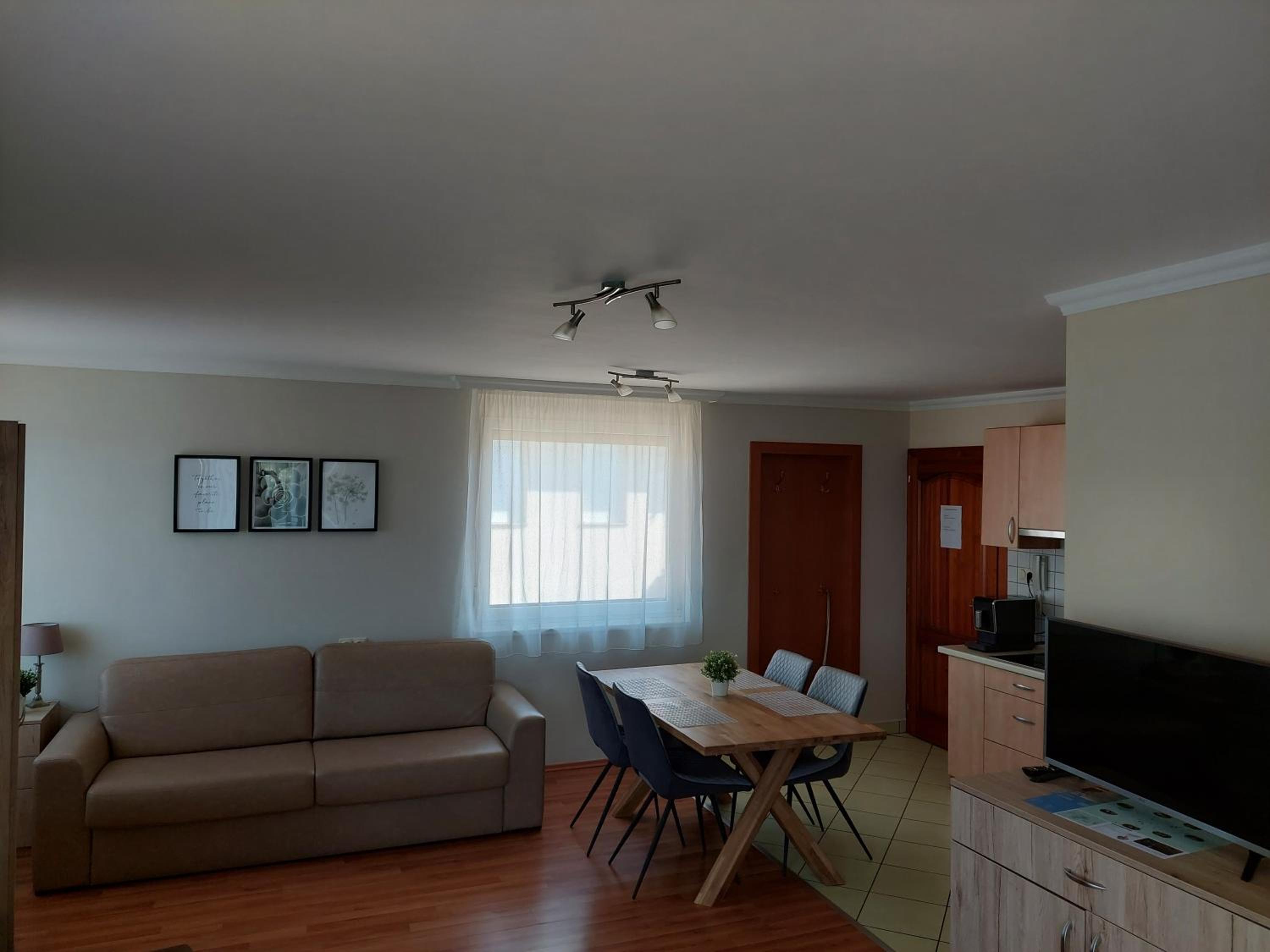 Elek Apartmanház