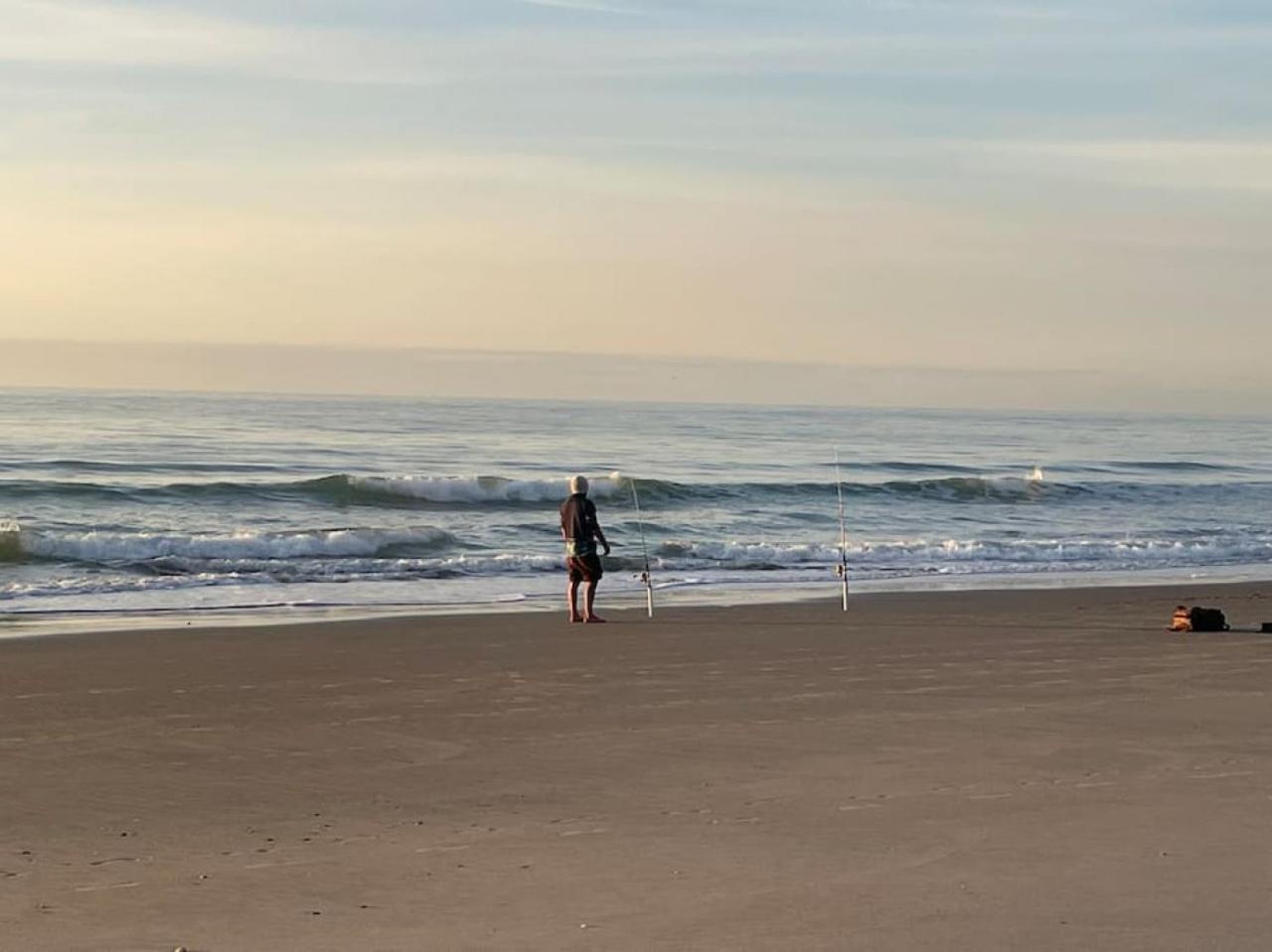 Cast Away -- 3 Blocks to Surfside Beach and Dining view 4