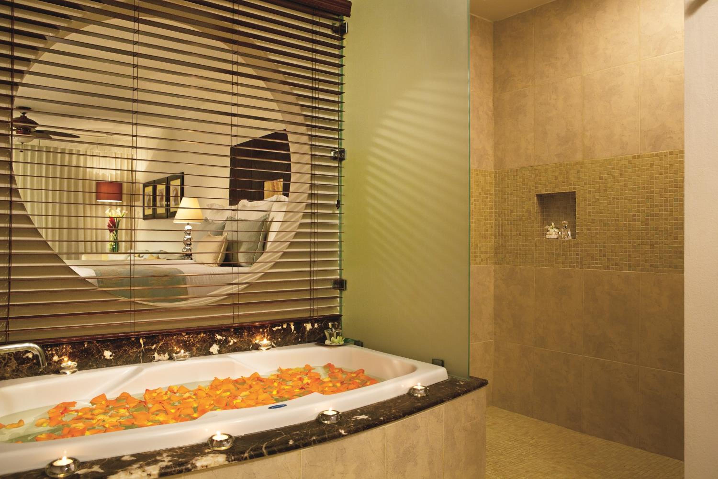 Miscellaneous Market Vacations - Secrets Aura Cozumel - Adults Only - Property Image 3