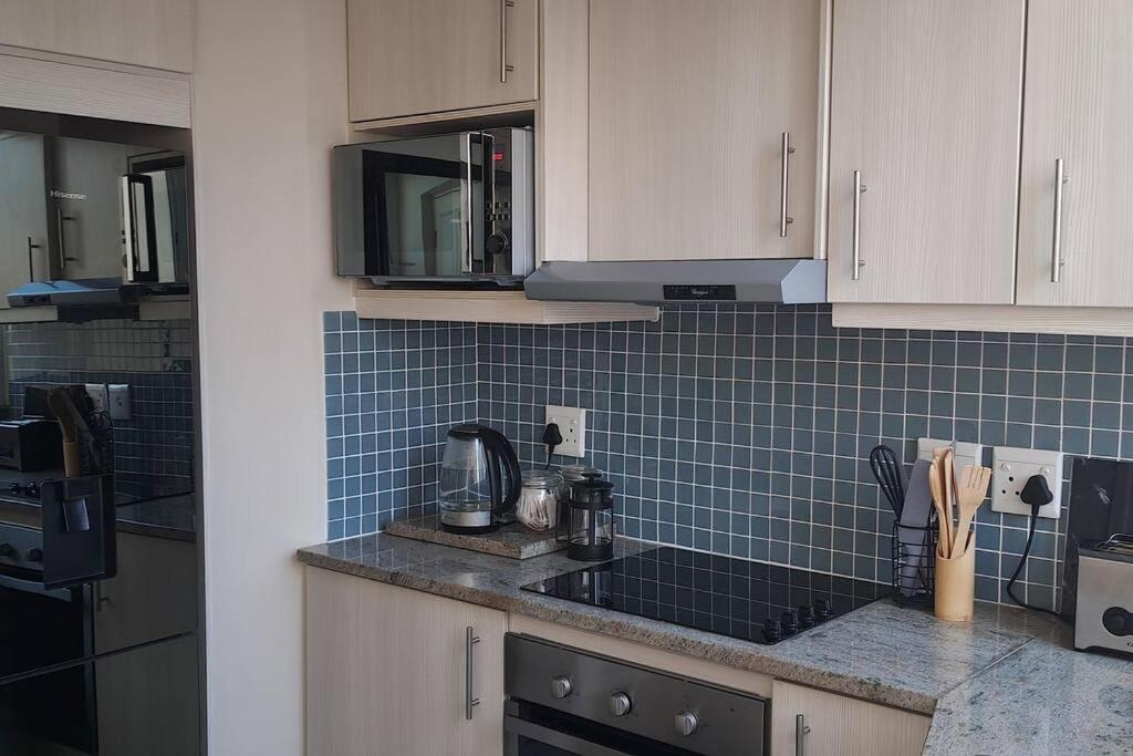 16 Serenity Studio - Dolphin Bay