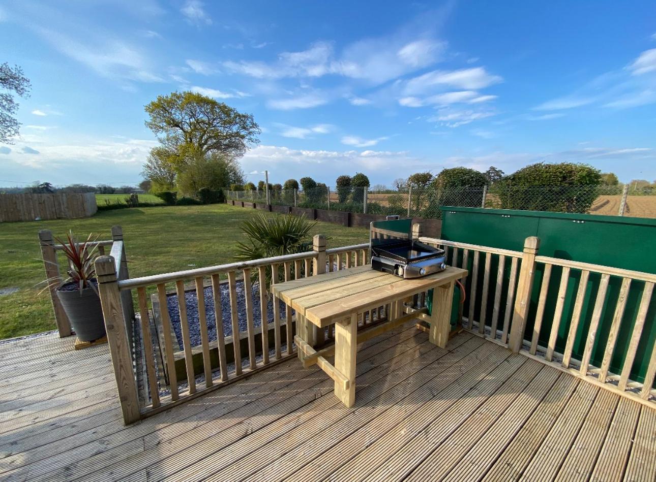 Near Woodbridge The Annexe Eyke Fantastic views with Dog secure Garden and Paddock view 5