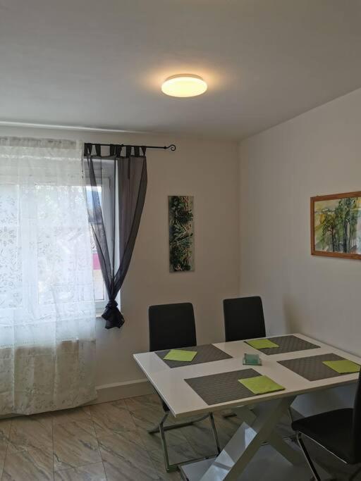 Großzügige Wohnung mit Terrasse