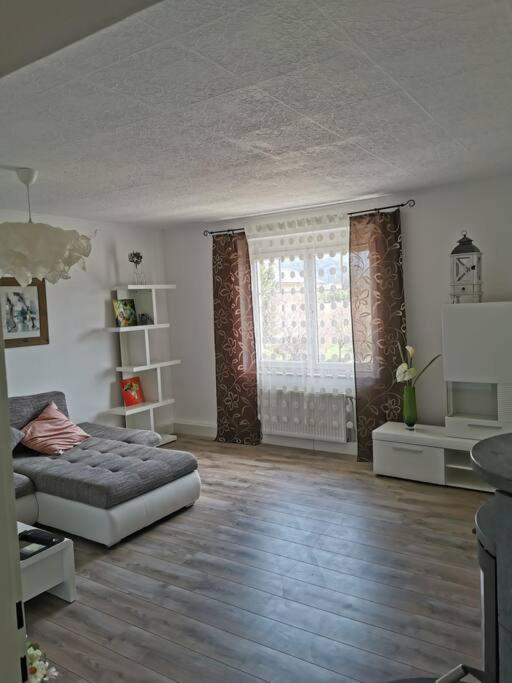 Großzügige Wohnung mit Terrasse