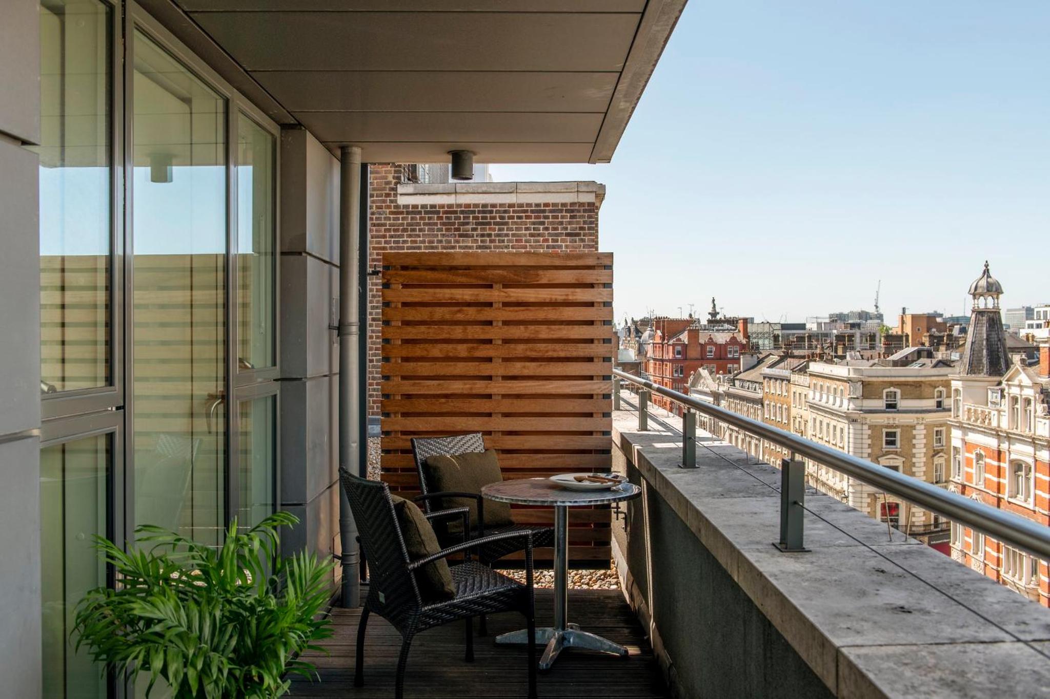 balcony
