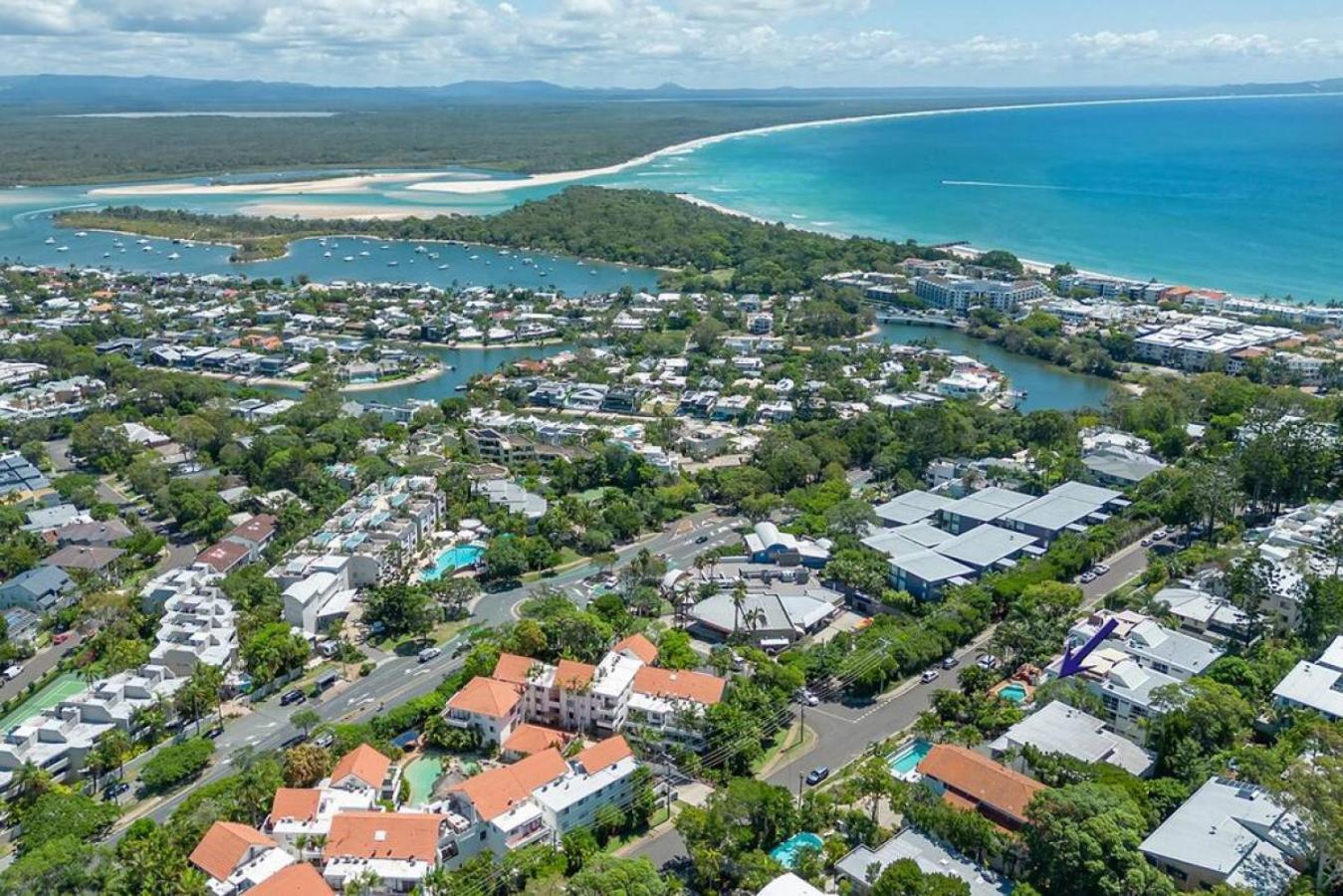 3BH Stunning Views Heart Of Noosa