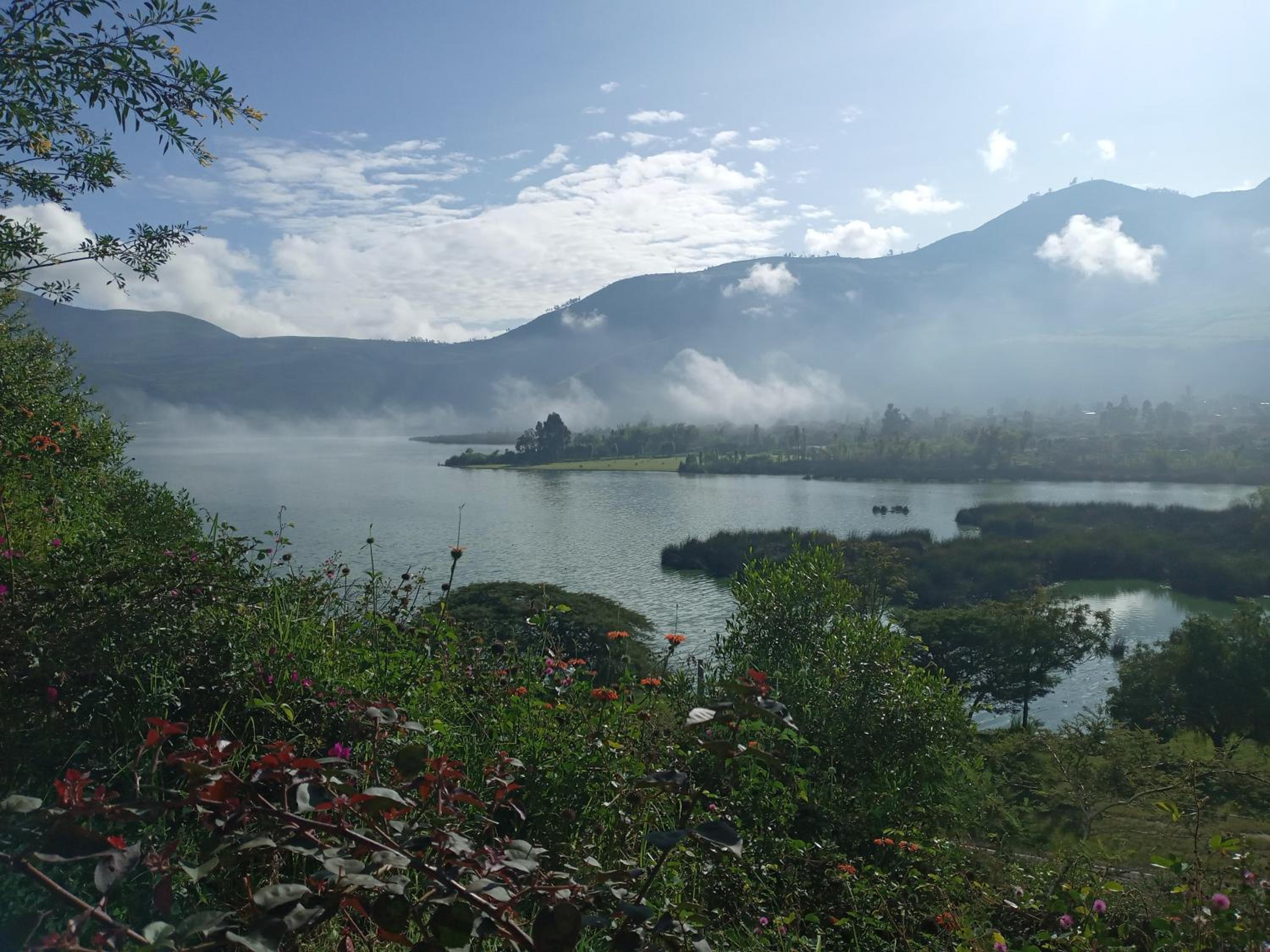 BUNGALOWS YAHUARCOCHA