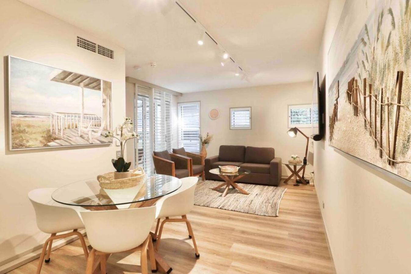 Hastings St Freshly renovated 513
