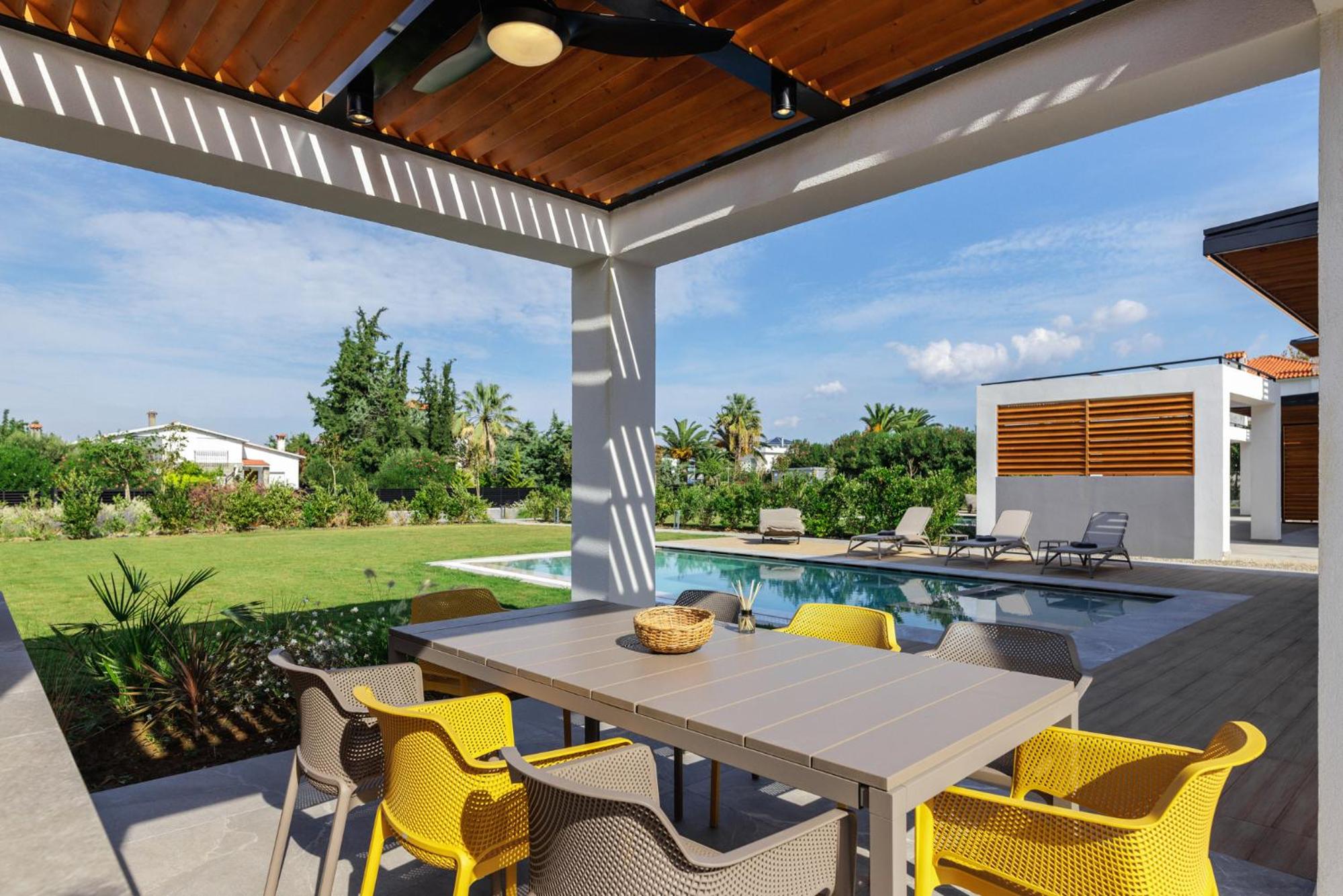 SUMMER PEARLS LUXURY VILLAS view 2
