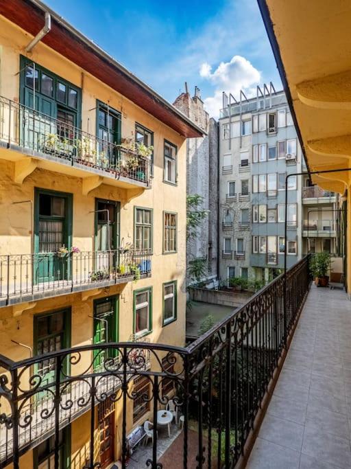 Mexicopo Apartment with Garage