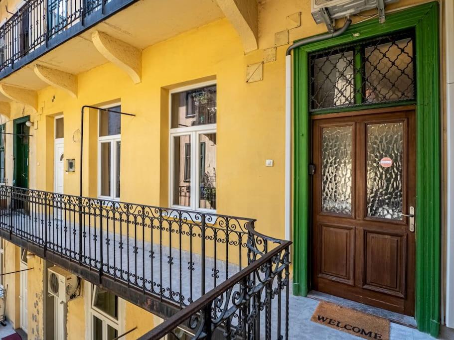 Mexicopo Apartment with Garage