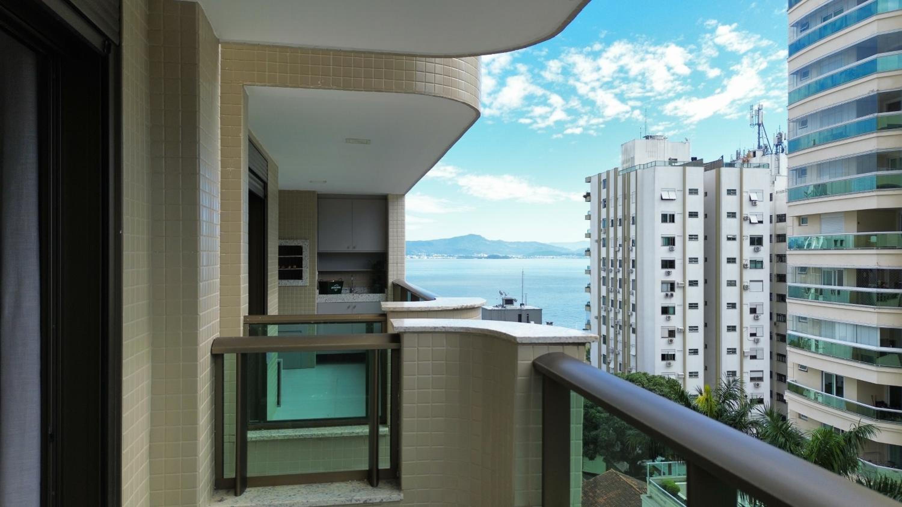 Apto alto padrão - centro de Florianópolis